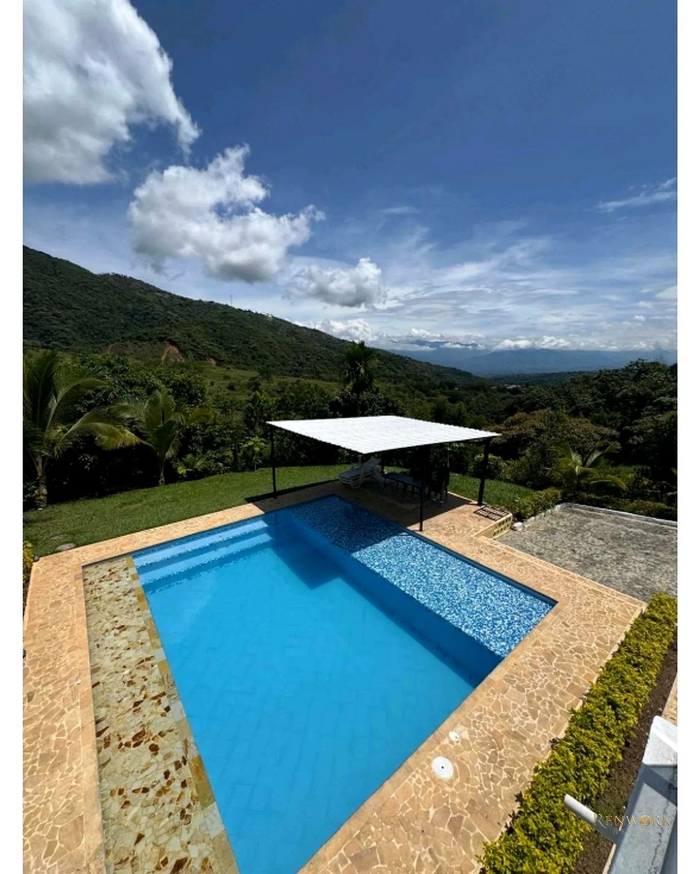 VENTA HERMOSA FINCA CERCA DEL PARQUE DE SAN JERÓNIMO · foto 20