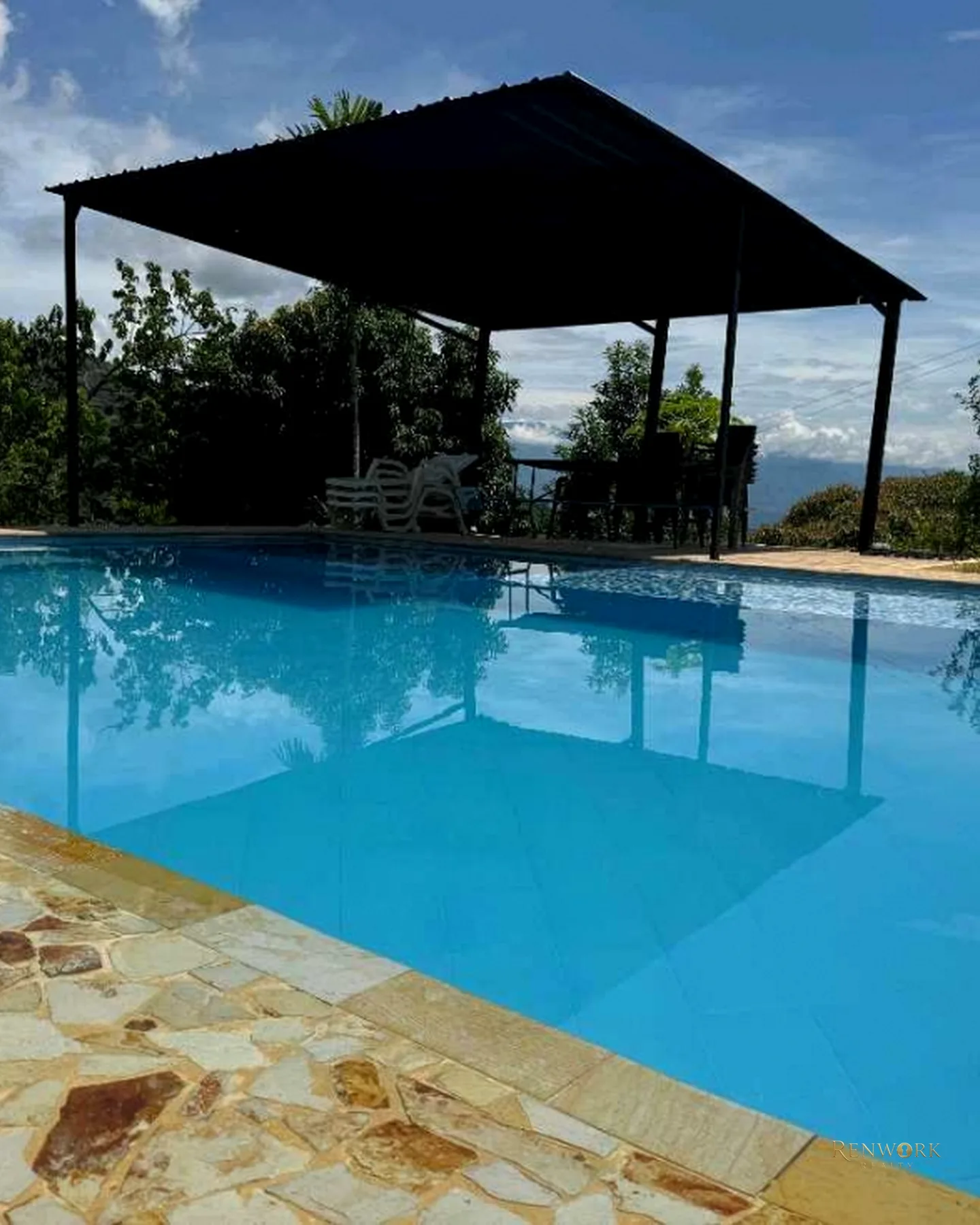 VENTA HERMOSA FINCA CERCA DEL PARQUE DE SAN JERÓNIMO · foto 17