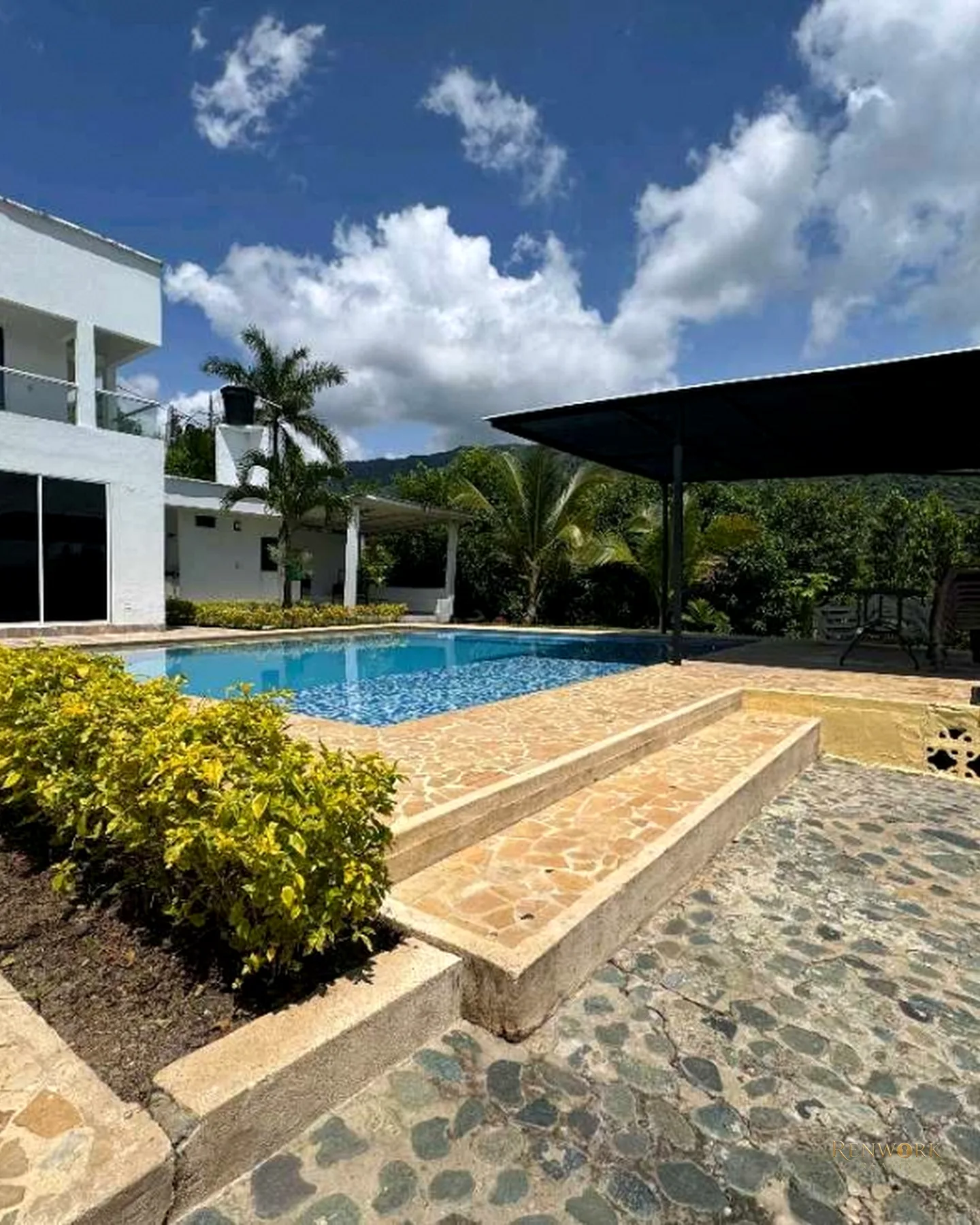 VENTA HERMOSA FINCA CERCA DEL PARQUE DE SAN JERÓNIMO · foto 6