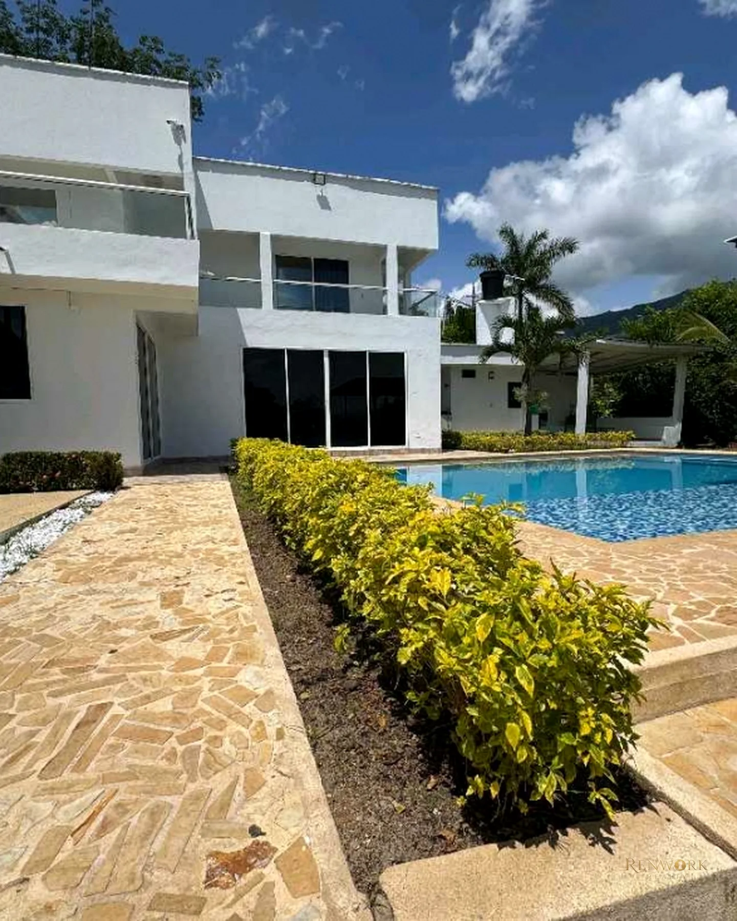 VENTA HERMOSA FINCA CERCA DEL PARQUE DE SAN JERÓNIMO · foto 5