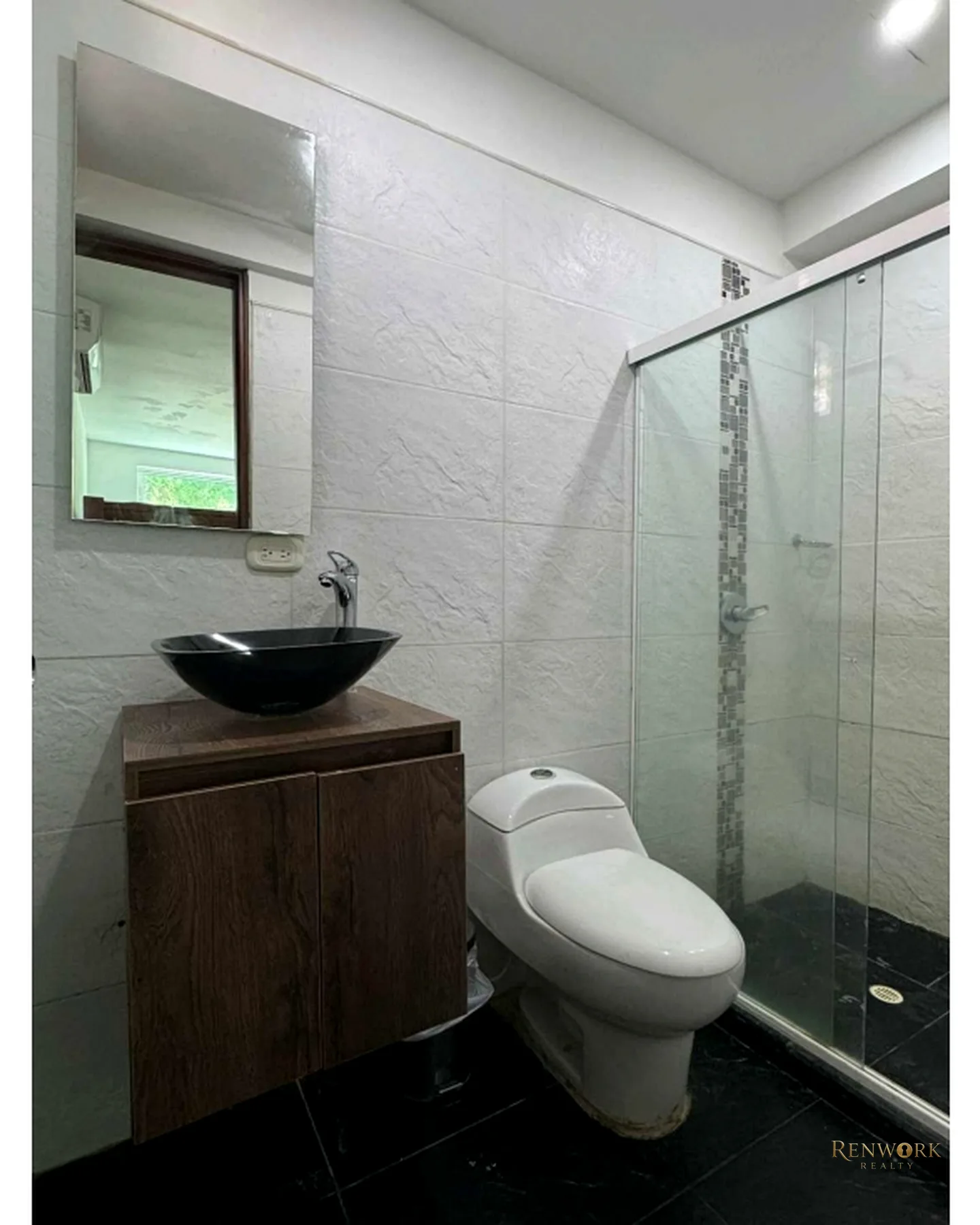 VENTA HERMOSA FINCA CERCA DEL PARQUE DE SAN JERÓNIMO · foto 14