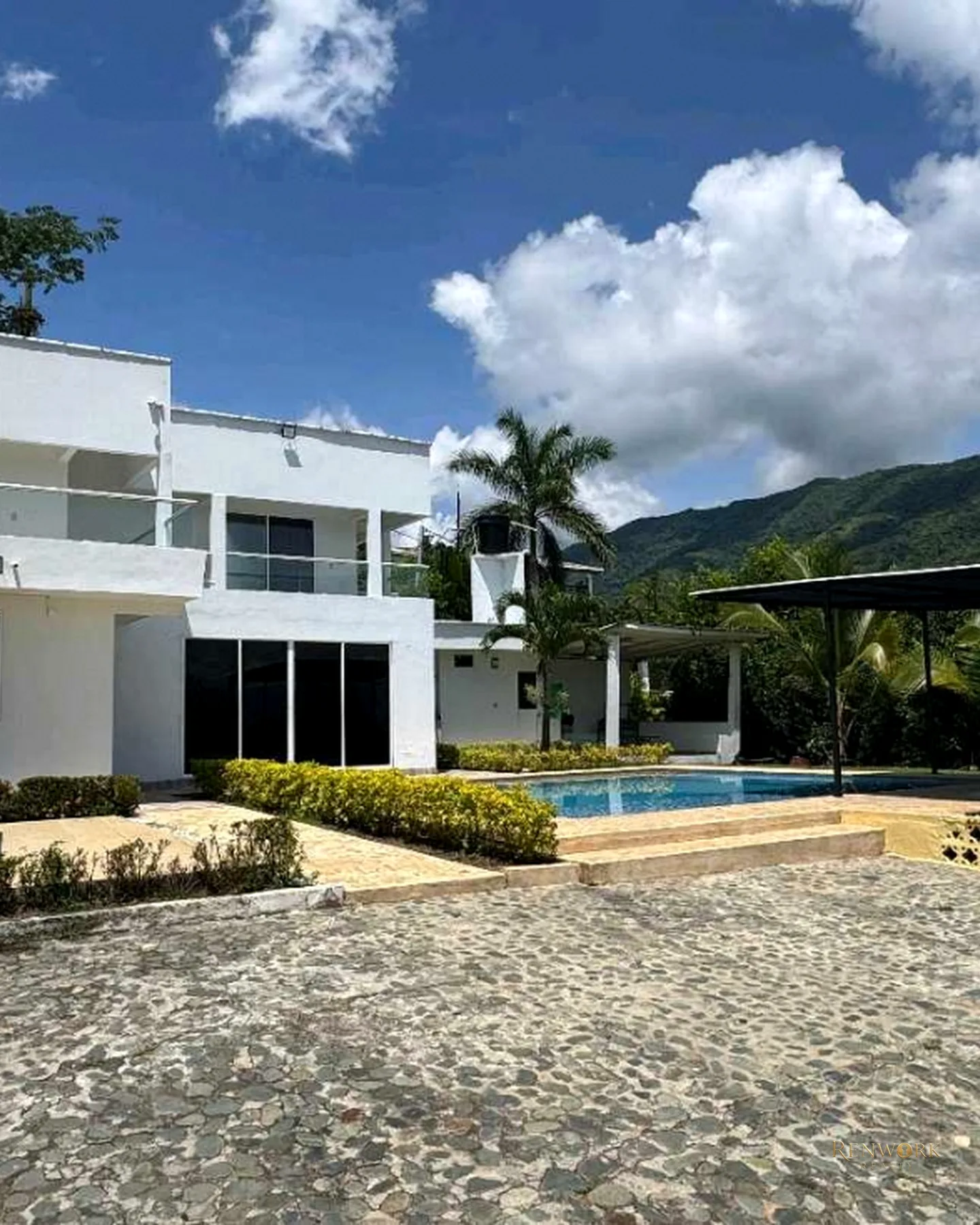 VENTA HERMOSA FINCA CERCA DEL PARQUE DE SAN JERÓNIMO · foto 3