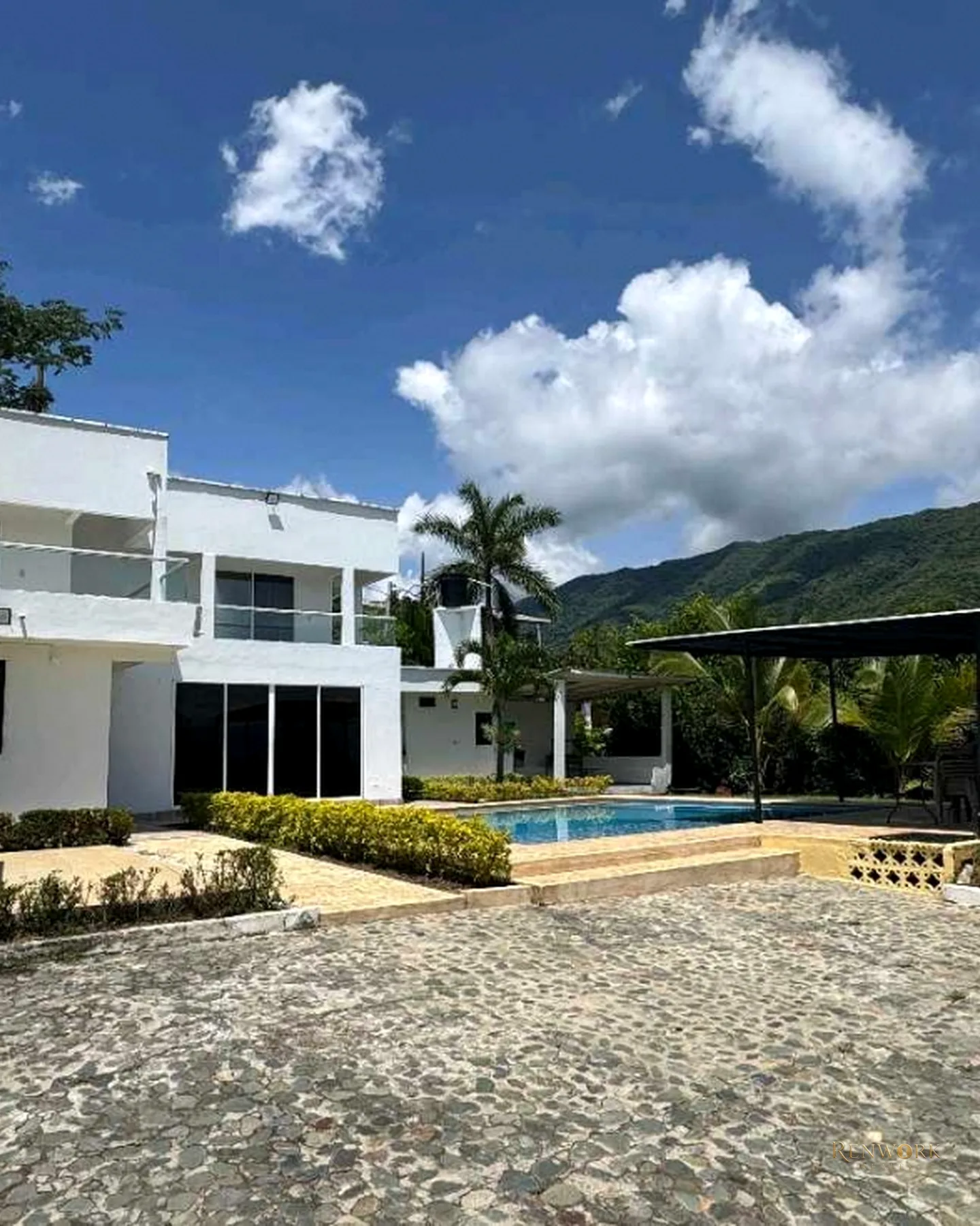 VENTA HERMOSA FINCA CERCA DEL PARQUE DE SAN JERÓNIMO · foto 1