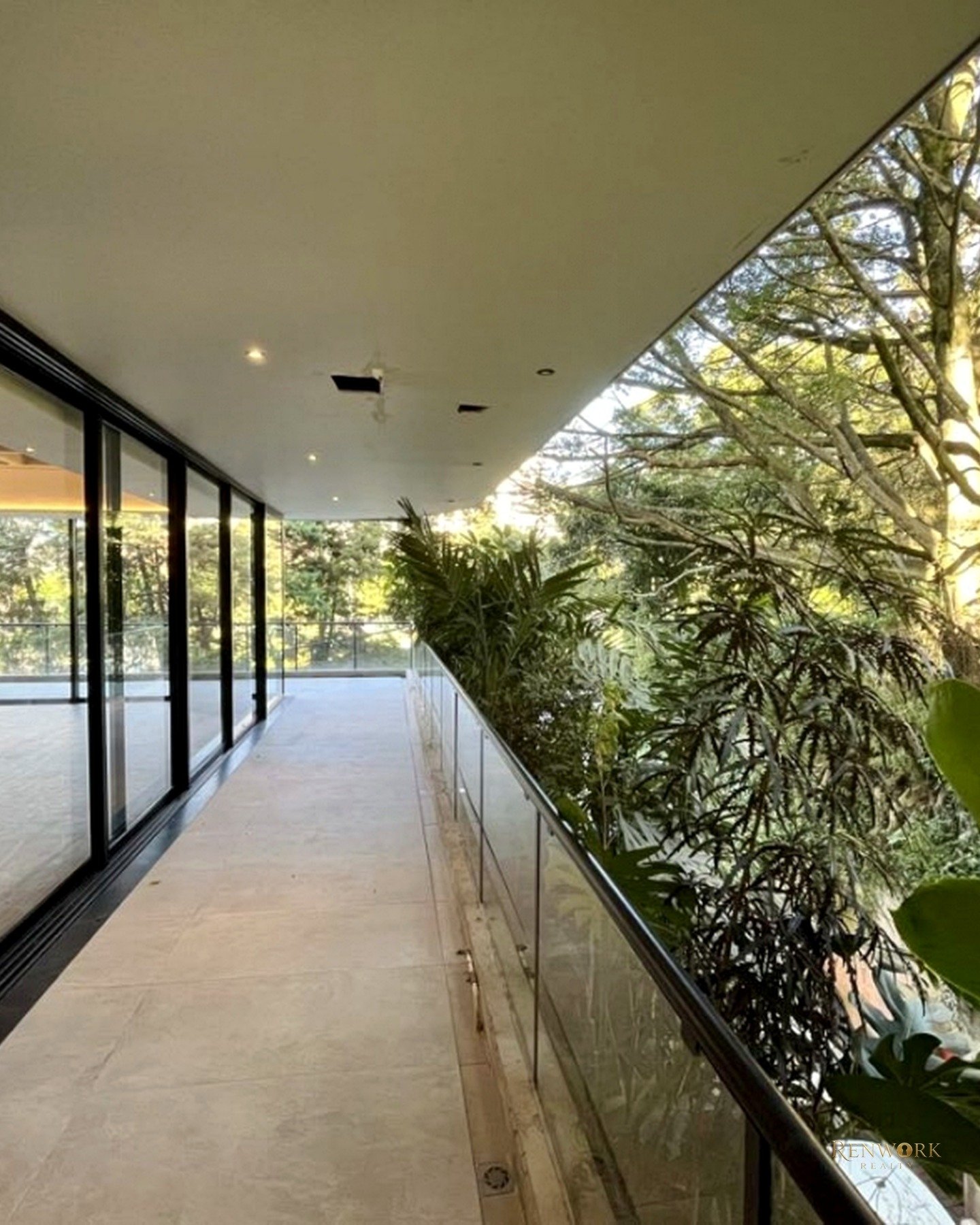 VENTA HERMOSO APARTAMENTO EN EL POBLADO DE 250 MTS SECTOR EL CAMPESTRE · foto 5