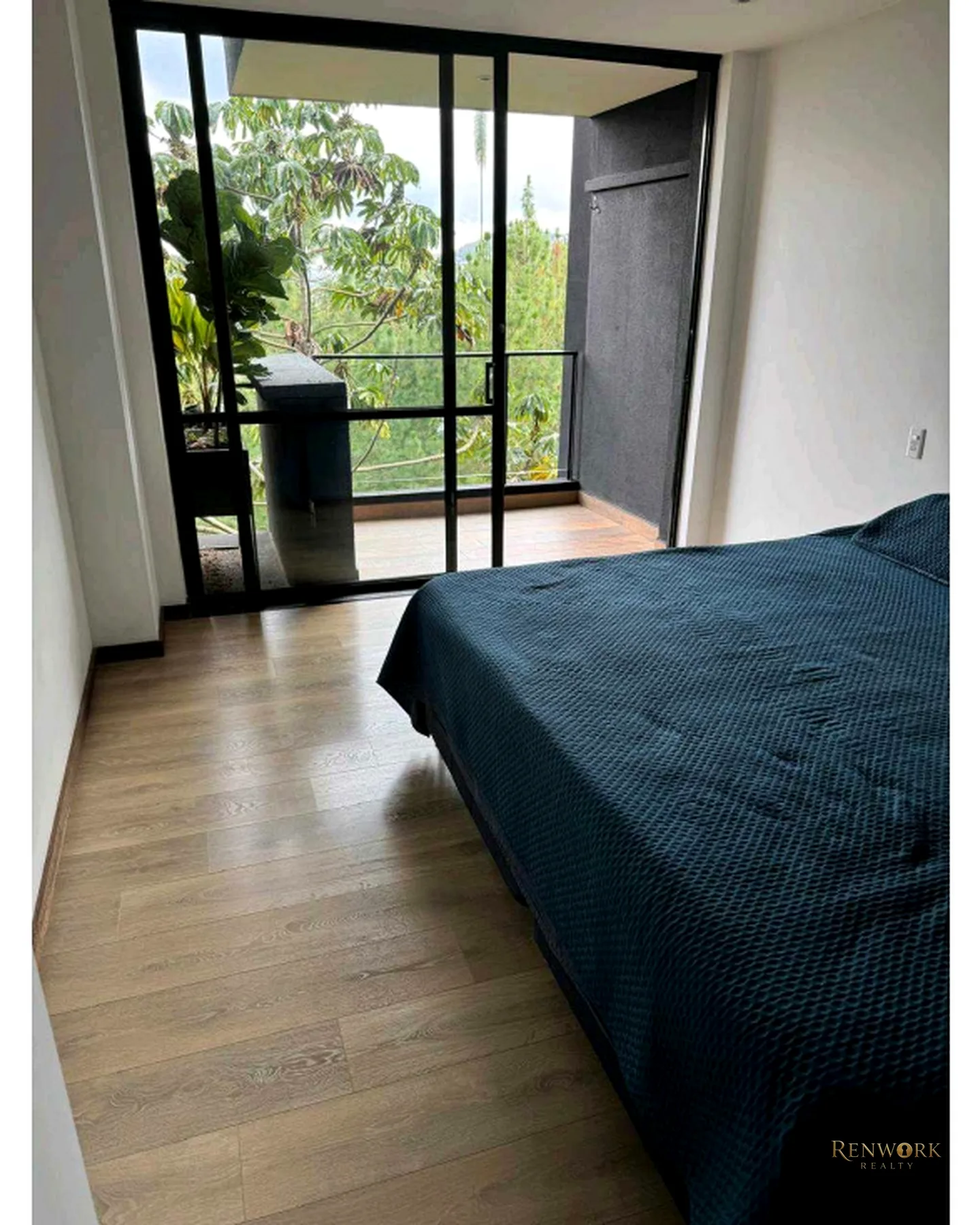 VENTA HERMOSO APARTAMENTO EN EL RETIRO · foto 7