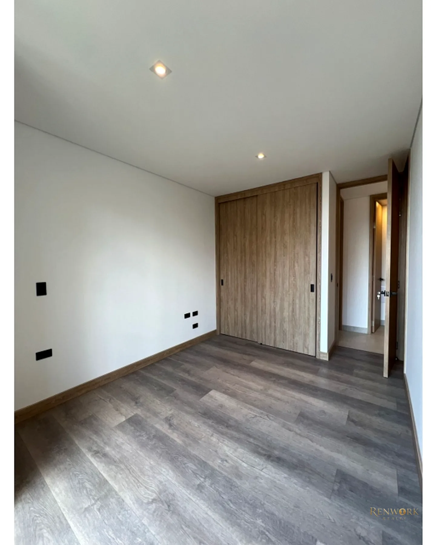 VENTA HERMOSO APARTAMENTO PARA ESTRENAR CASTROPOL -POBLADO · foto 9