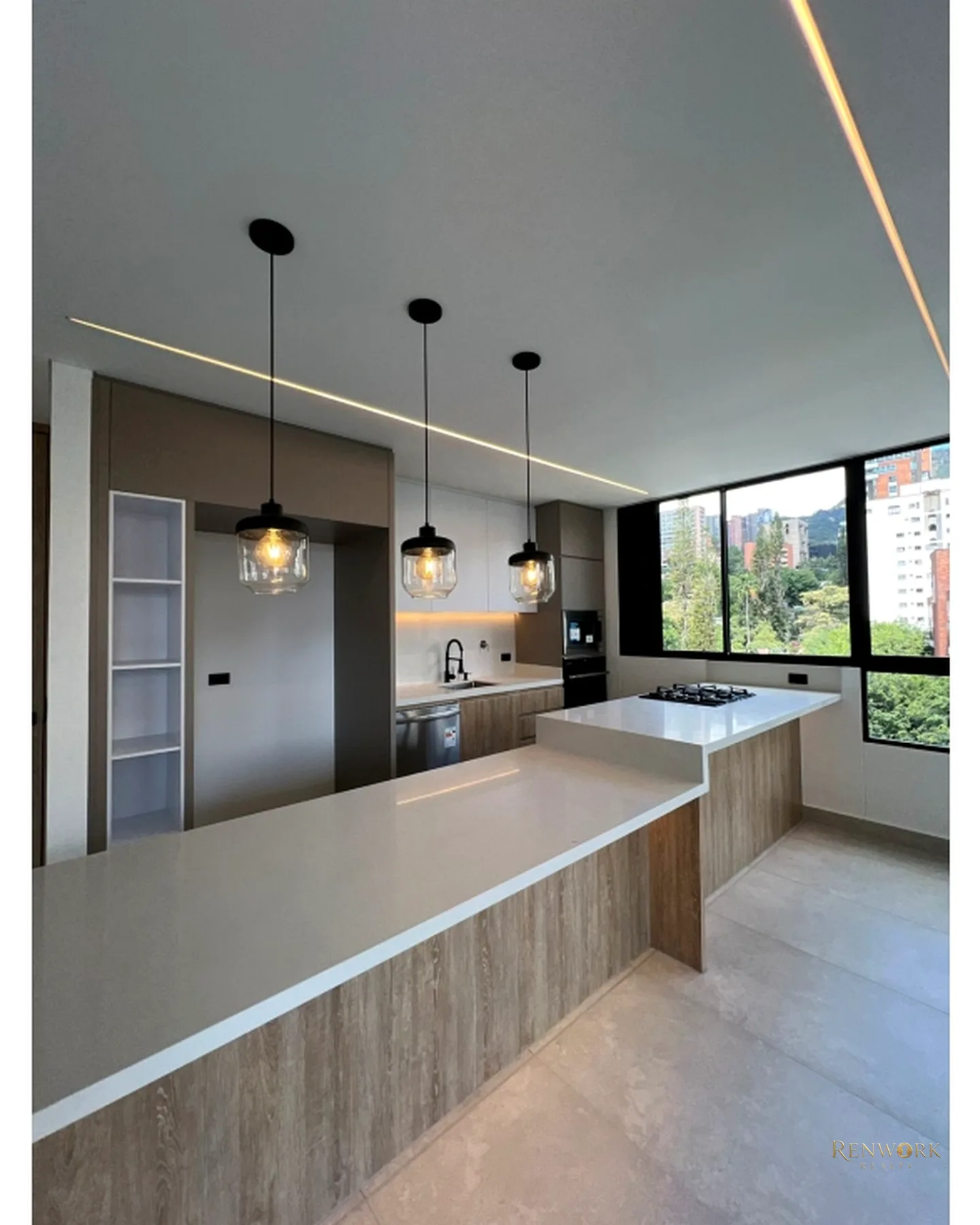 VENTA HERMOSO APARTAMENTO PARA ESTRENAR CASTROPOL -POBLADO · foto 1