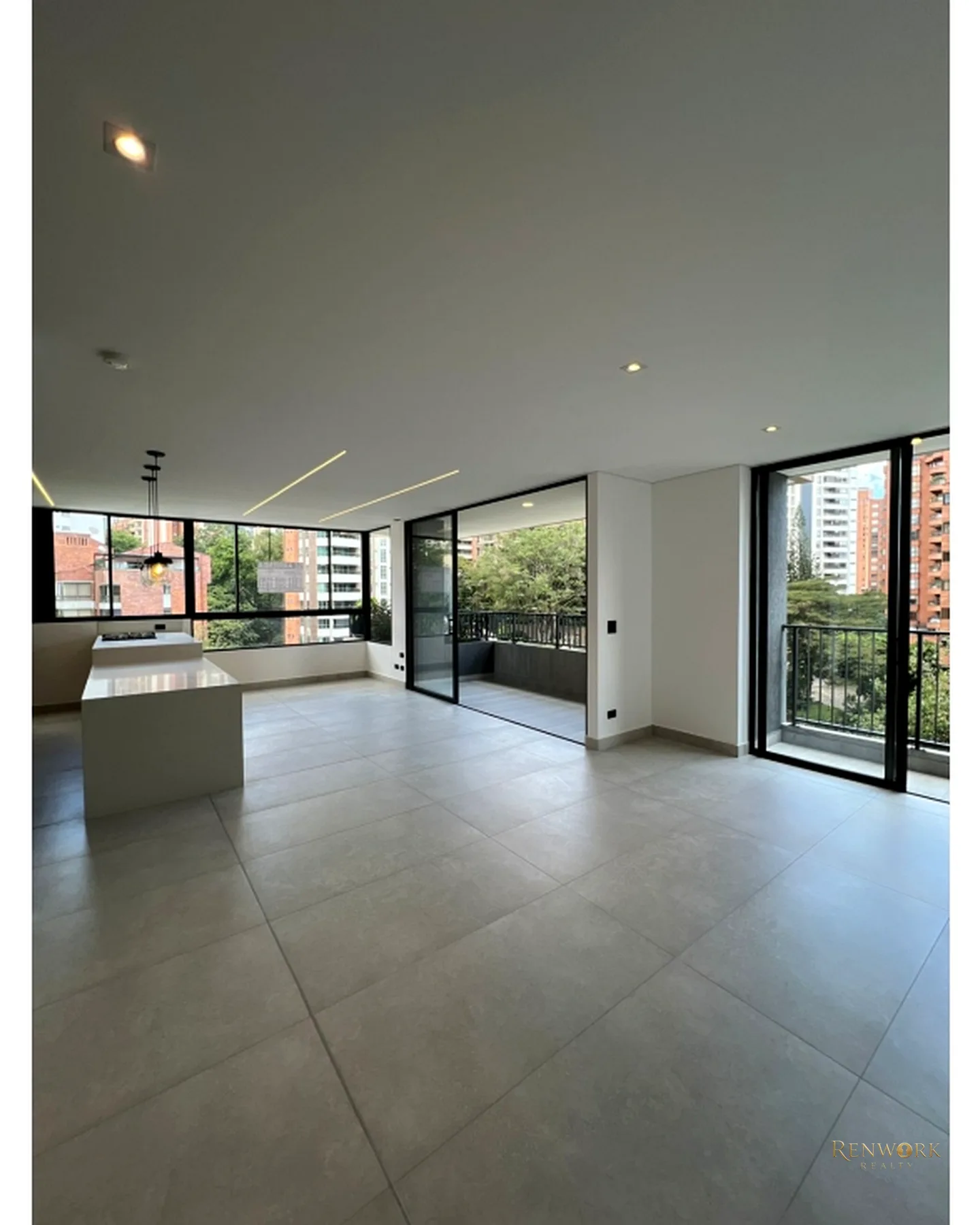 VENTA HERMOSO APARTAMENTO PARA ESTRENAR CASTROPOL -POBLADO · foto 8