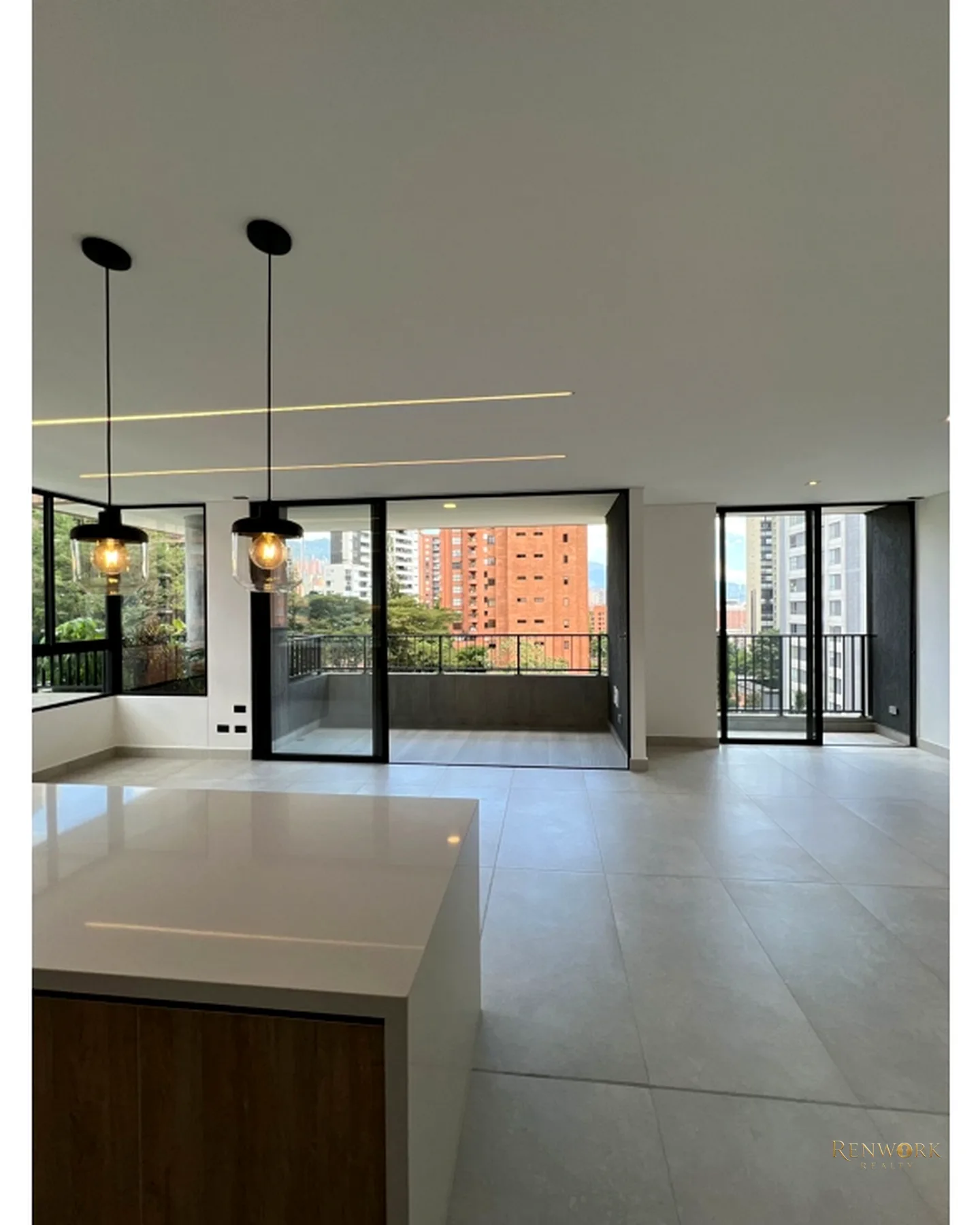 VENTA HERMOSO APARTAMENTO PARA ESTRENAR CASTROPOL -POBLADO · foto 7