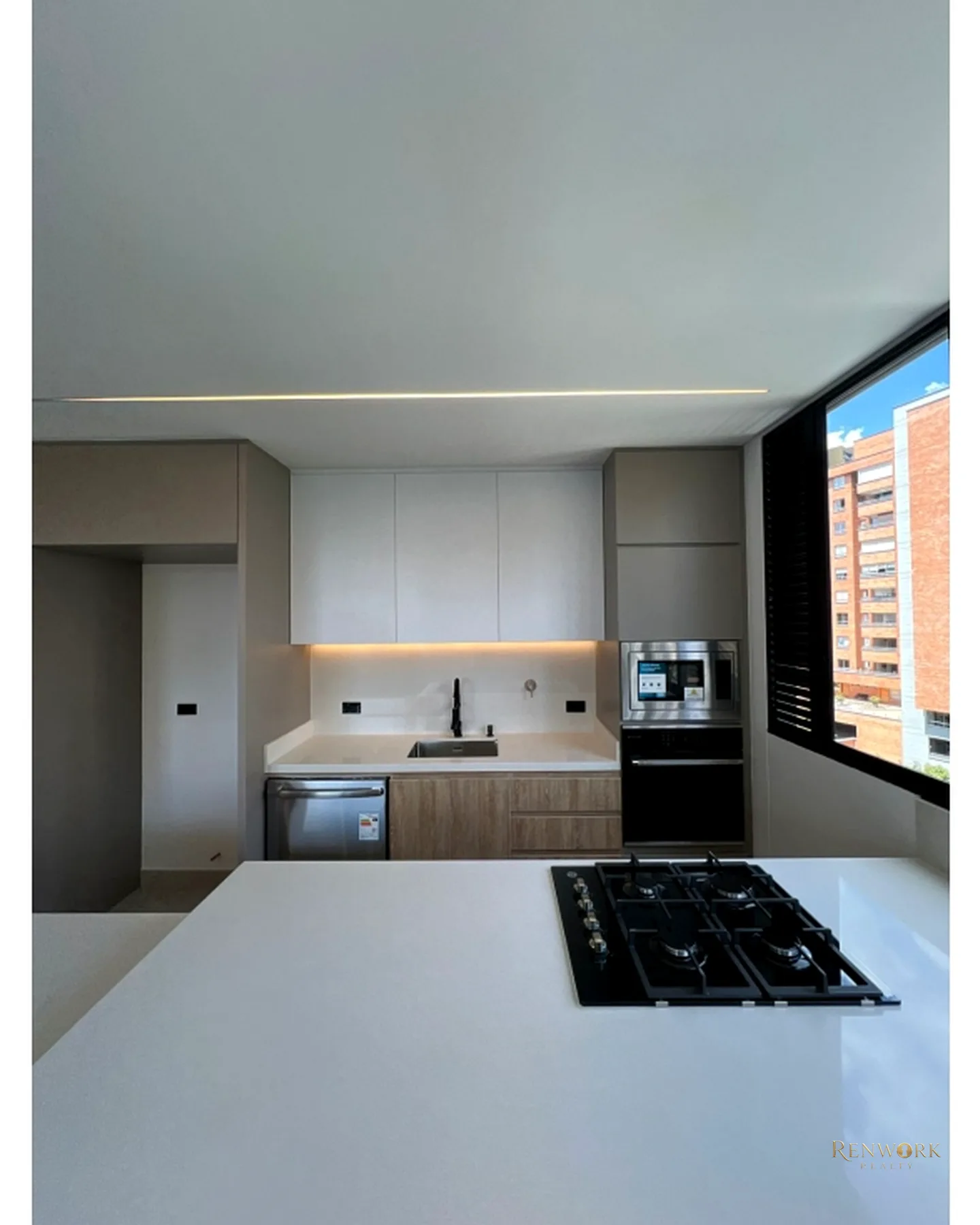 VENTA HERMOSO APARTAMENTO PARA ESTRENAR CASTROPOL -POBLADO · foto 6