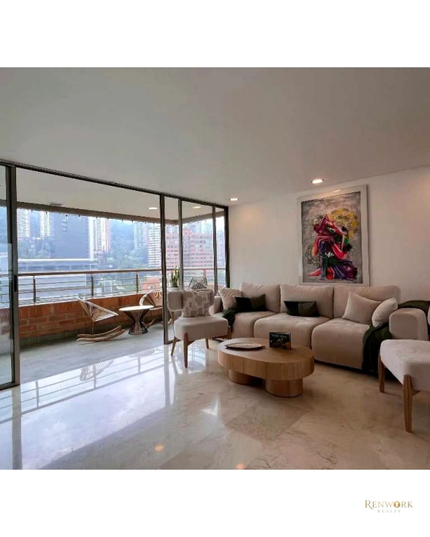 VENTA HERMOSO APARTAMENTO - SECTOR EL TESORO / POBLADO · foto 1
