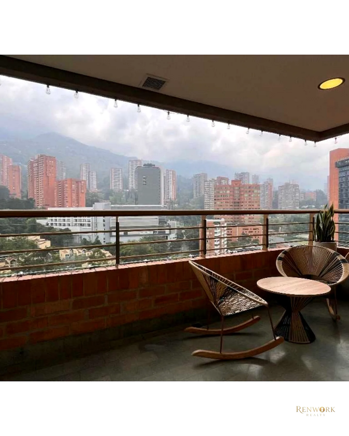 VENTA HERMOSO APARTAMENTO - SECTOR EL TESORO / POBLADO · foto 5