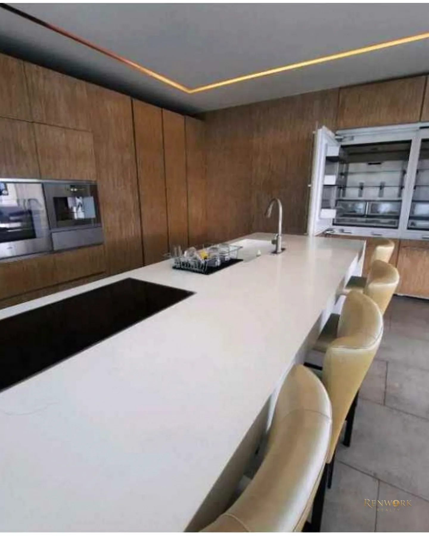 VENTA MODERNA CASA LUXURY EN ENVIGADO CON PISCINA Y CANCHA DE FUTBOL · foto 5
