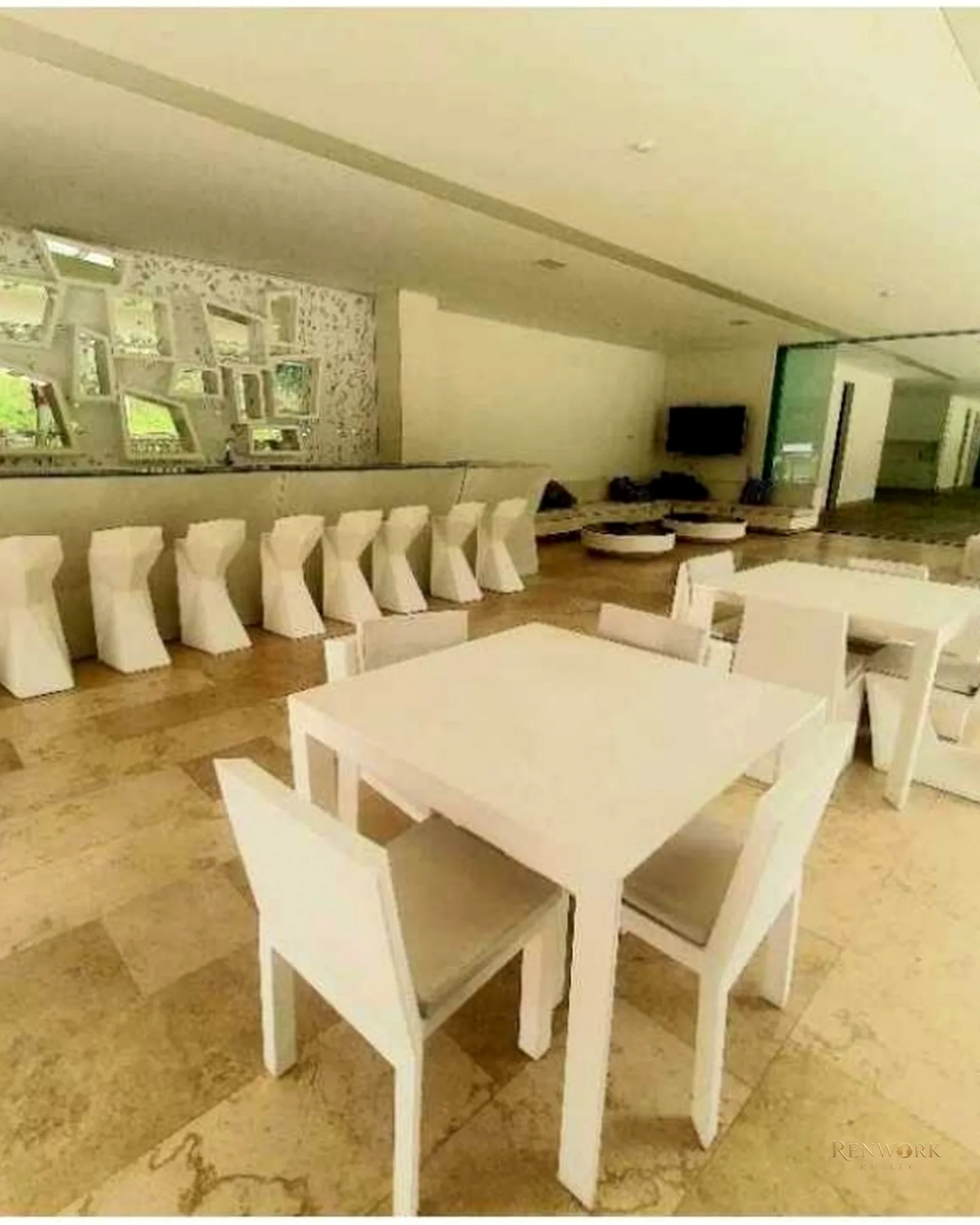 VENTA MODERNA CASA LUXURY EN ENVIGADO CON PISCINA Y CANCHA DE FUTBOL · foto 10