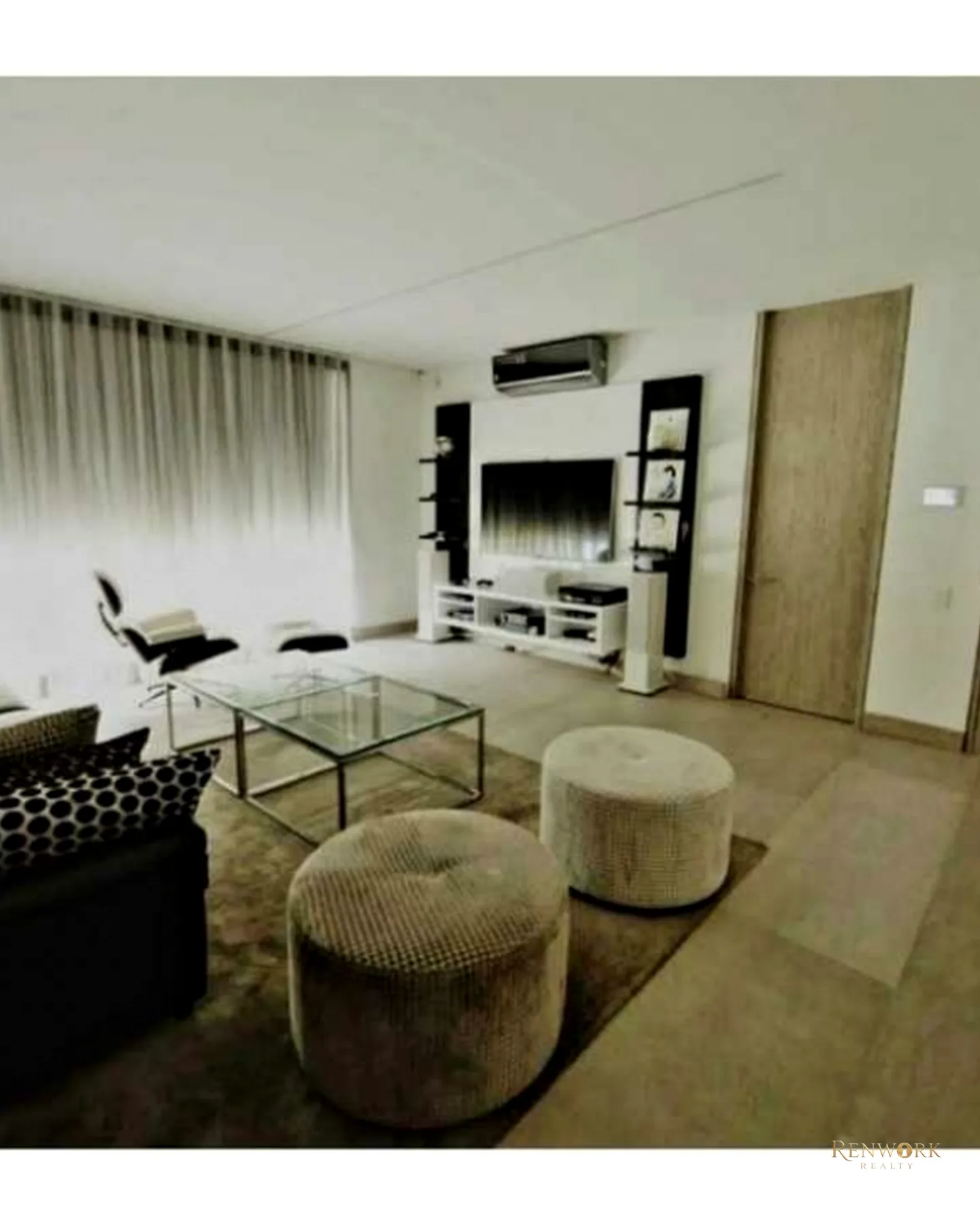 VENTA MODERNA CASA LUXURY EN ENVIGADO CON PISCINA Y CANCHA DE FUTBOL · foto 1