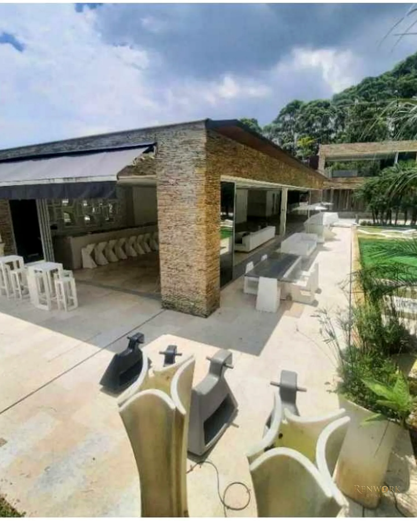 VENTA MODERNA CASA LUXURY EN ENVIGADO CON PISCINA Y CANCHA DE FUTBOL · foto 21