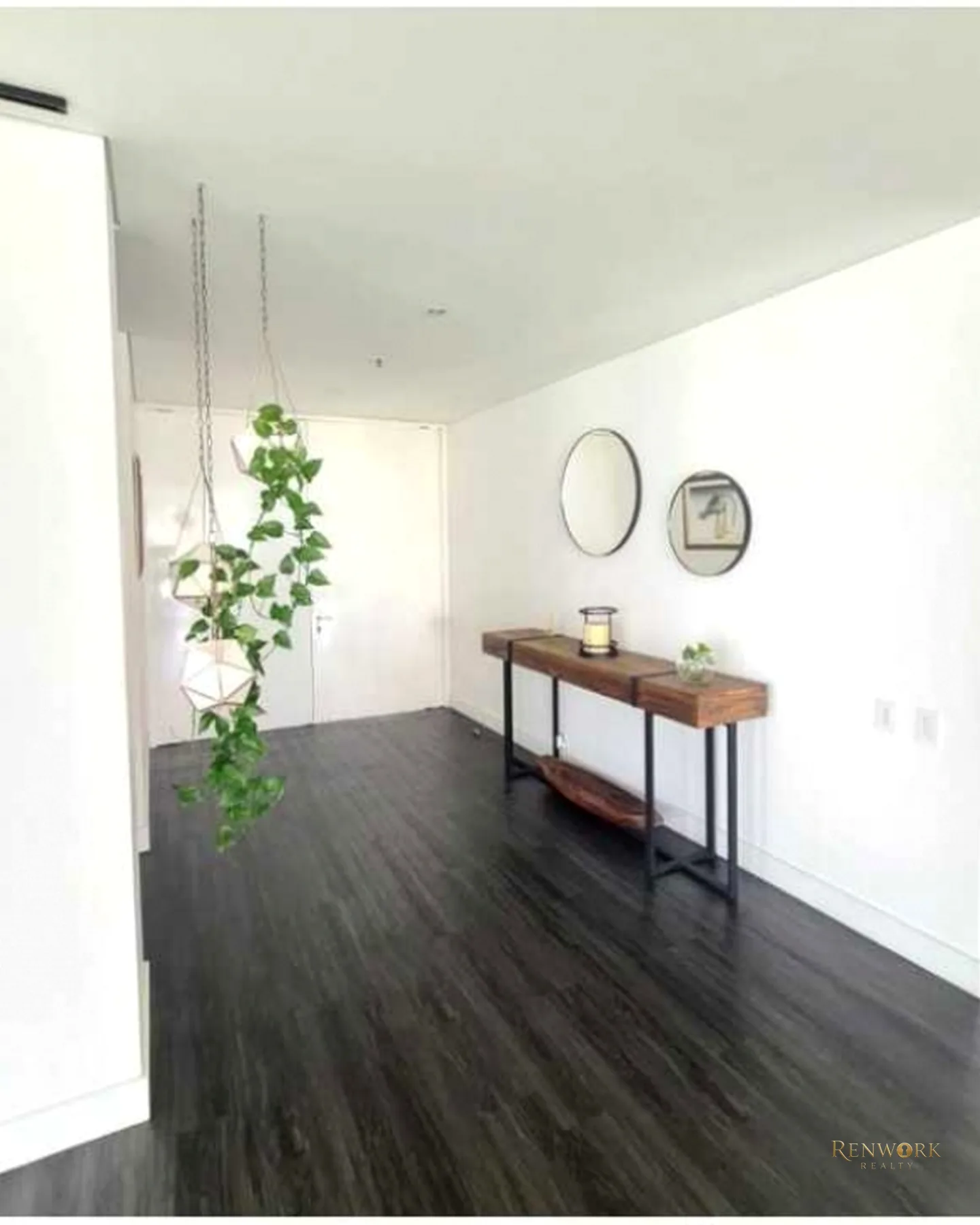 VENTA MODERNO APARTAMENTO EL POBLADO CERCANO AVENIDA Y BALSOS · foto 5