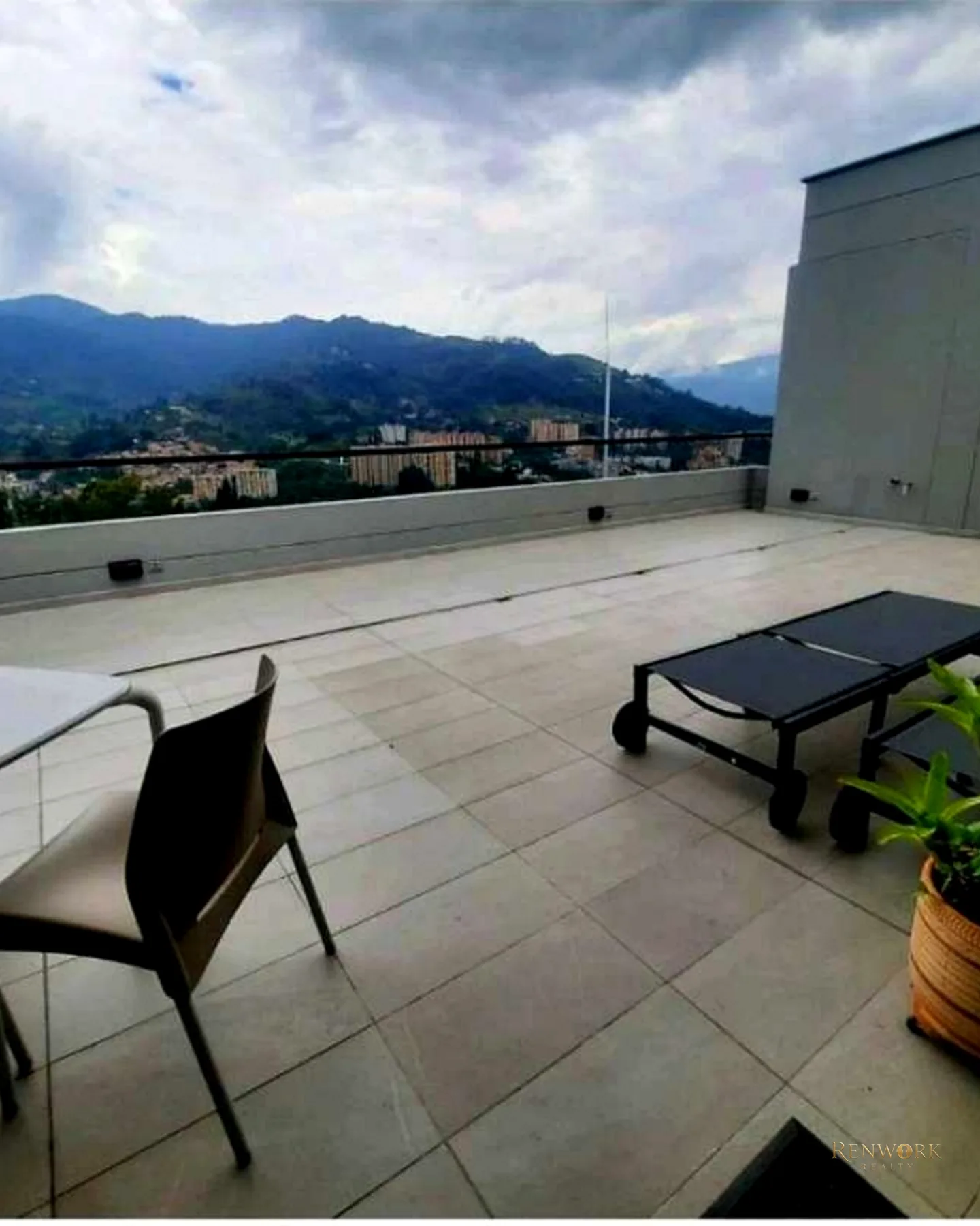 VENTA MODERNO APTO EN ENVIGADO LAS BRUJAS.UNIDAD COMPLETA · foto 5