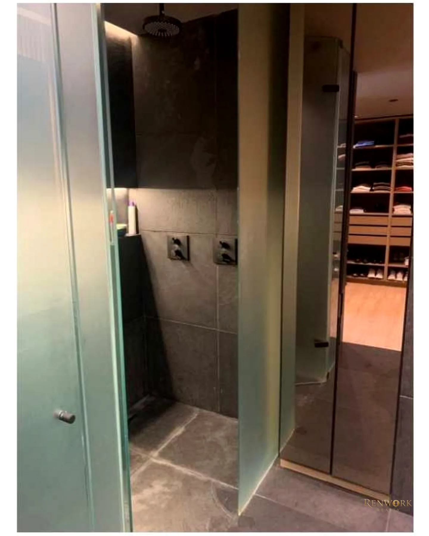 VENTA MODERNO PENTHOUSE EL POBLADO ZONA ROSA AMOBLADO · foto 17