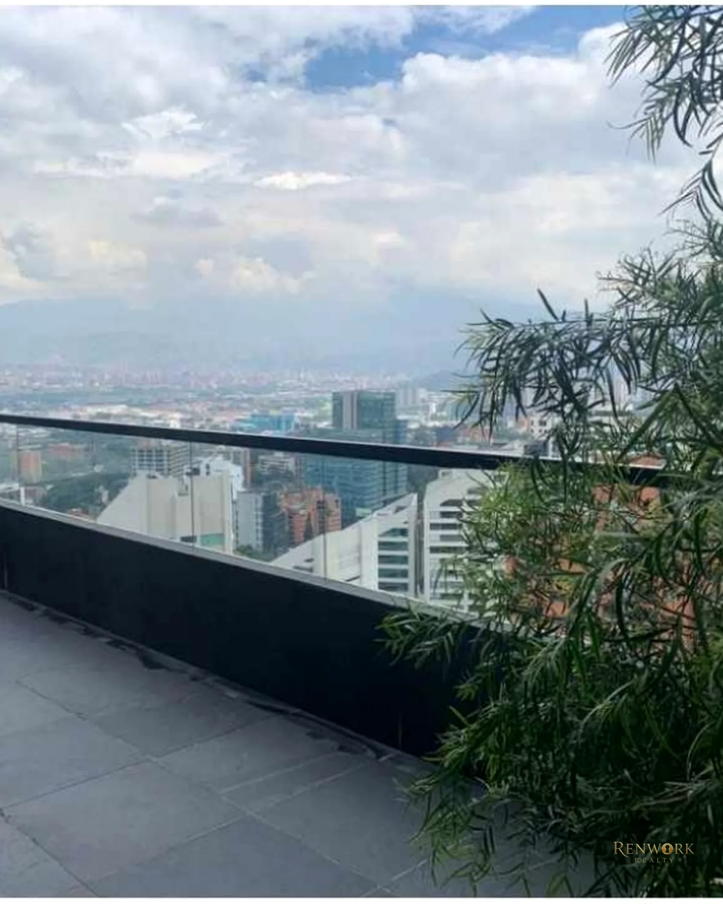 VENTA MODERNO PENTHOUSE EL POBLADO ZONA ROSA AMOBLADO · foto 9