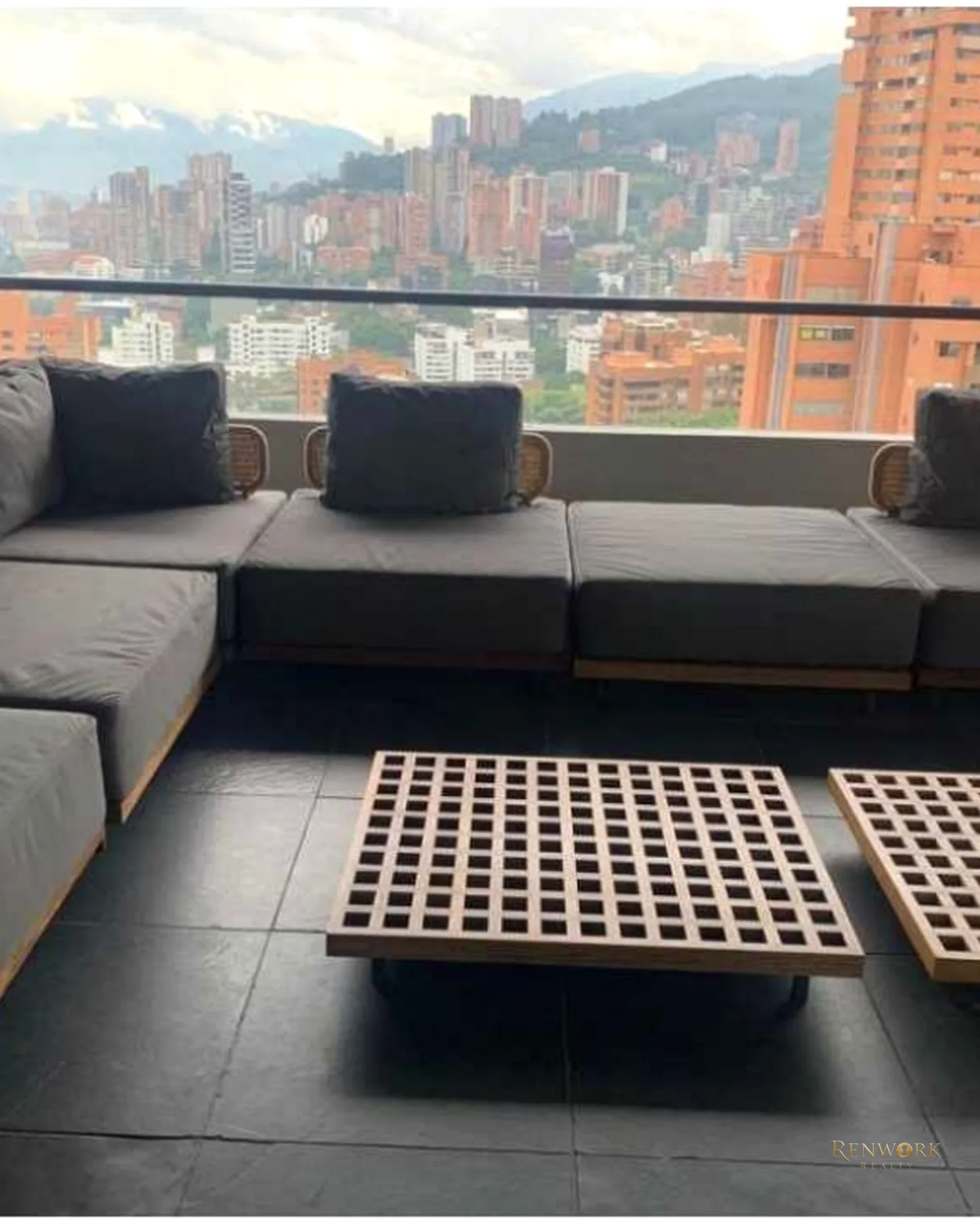 VENTA MODERNO PENTHOUSE EL POBLADO ZONA ROSA AMOBLADO · foto 19