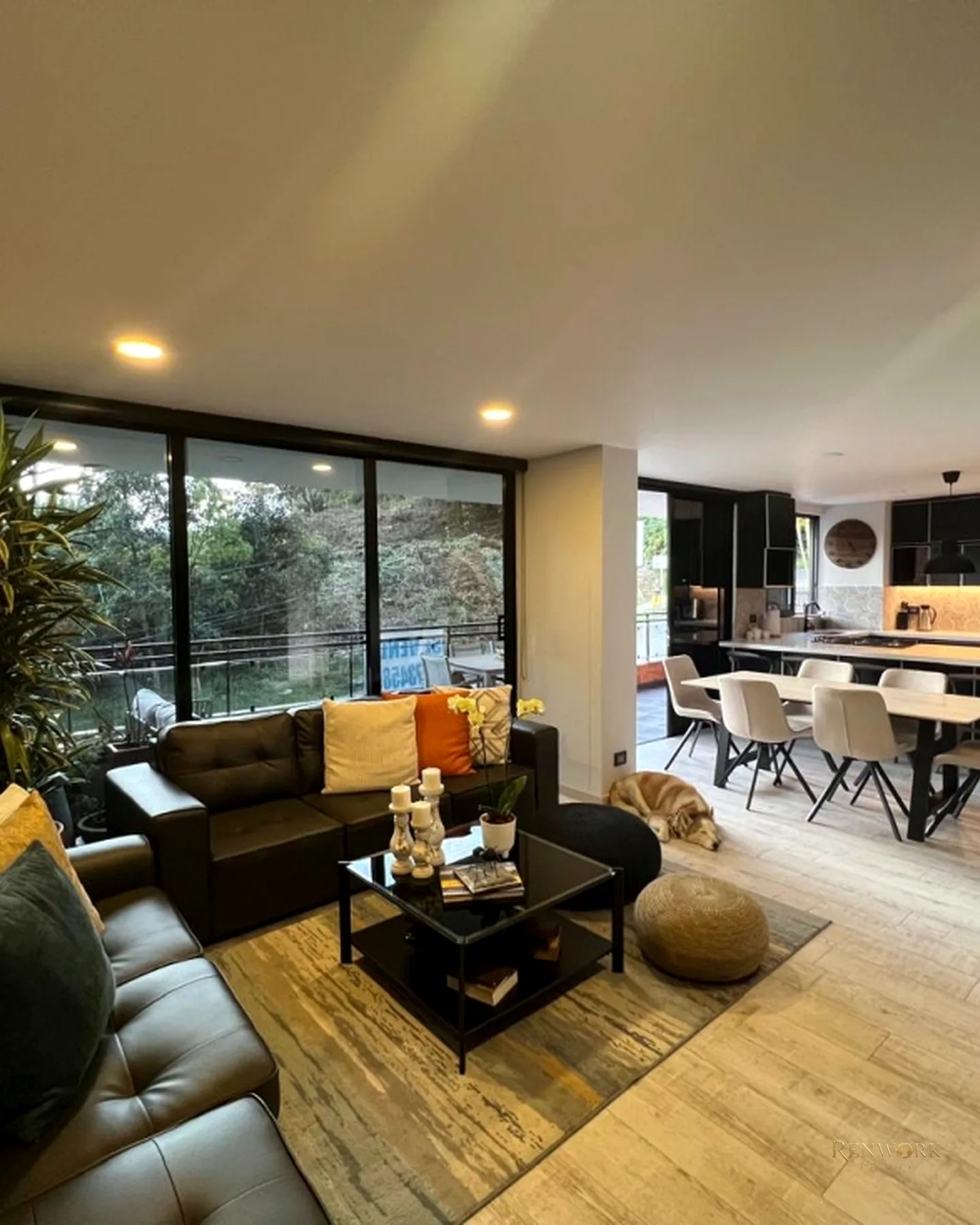 VENTA MODERNO Y ENCANTADOR APARTAMENTO- EL POBLADO · foto 3