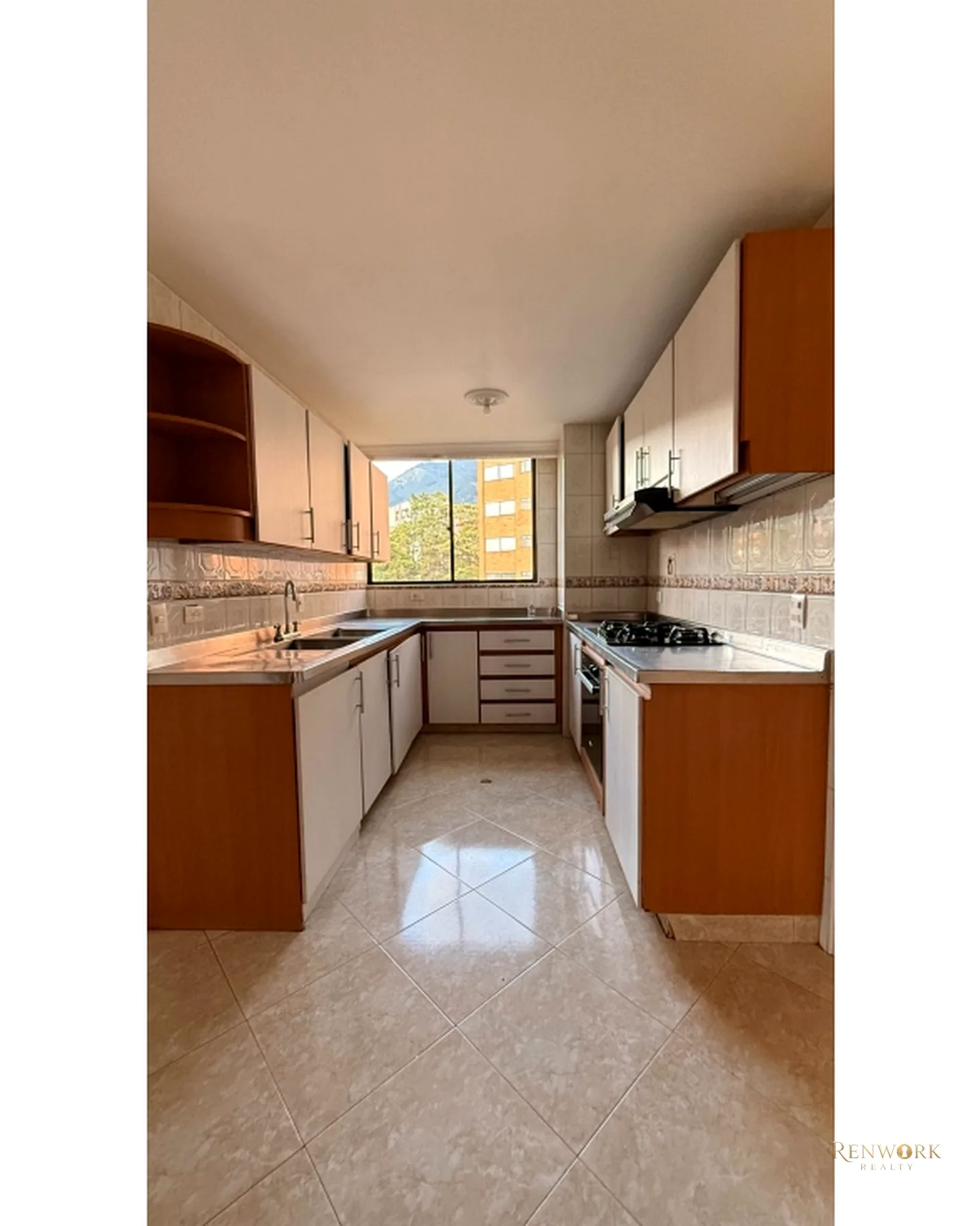 VENTA O ARRIENDO EN EL POBLADO LA TOMATERA · foto 3