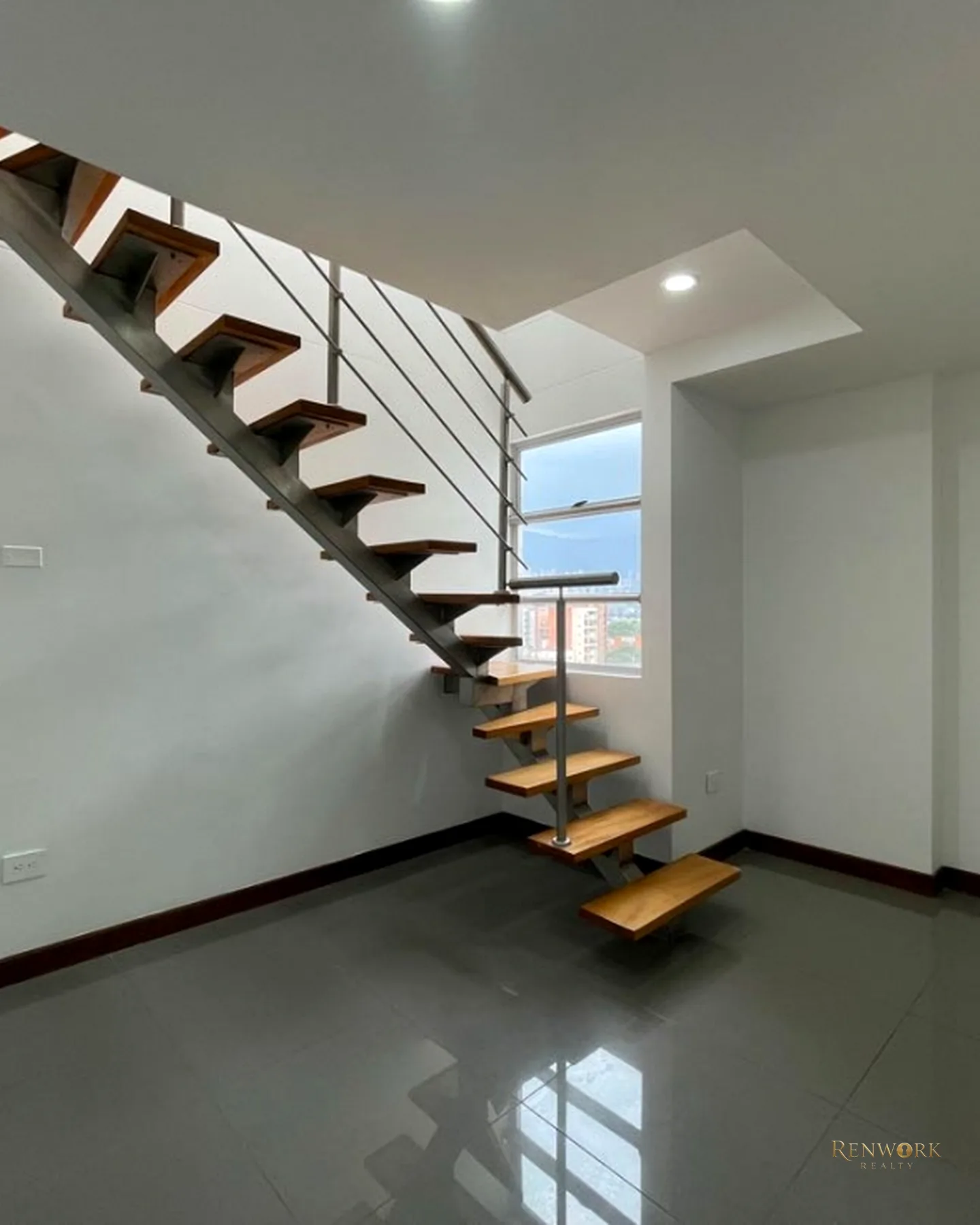 VENTA PENTHOUSE DUPLEX LAURELES UPB · foto 11