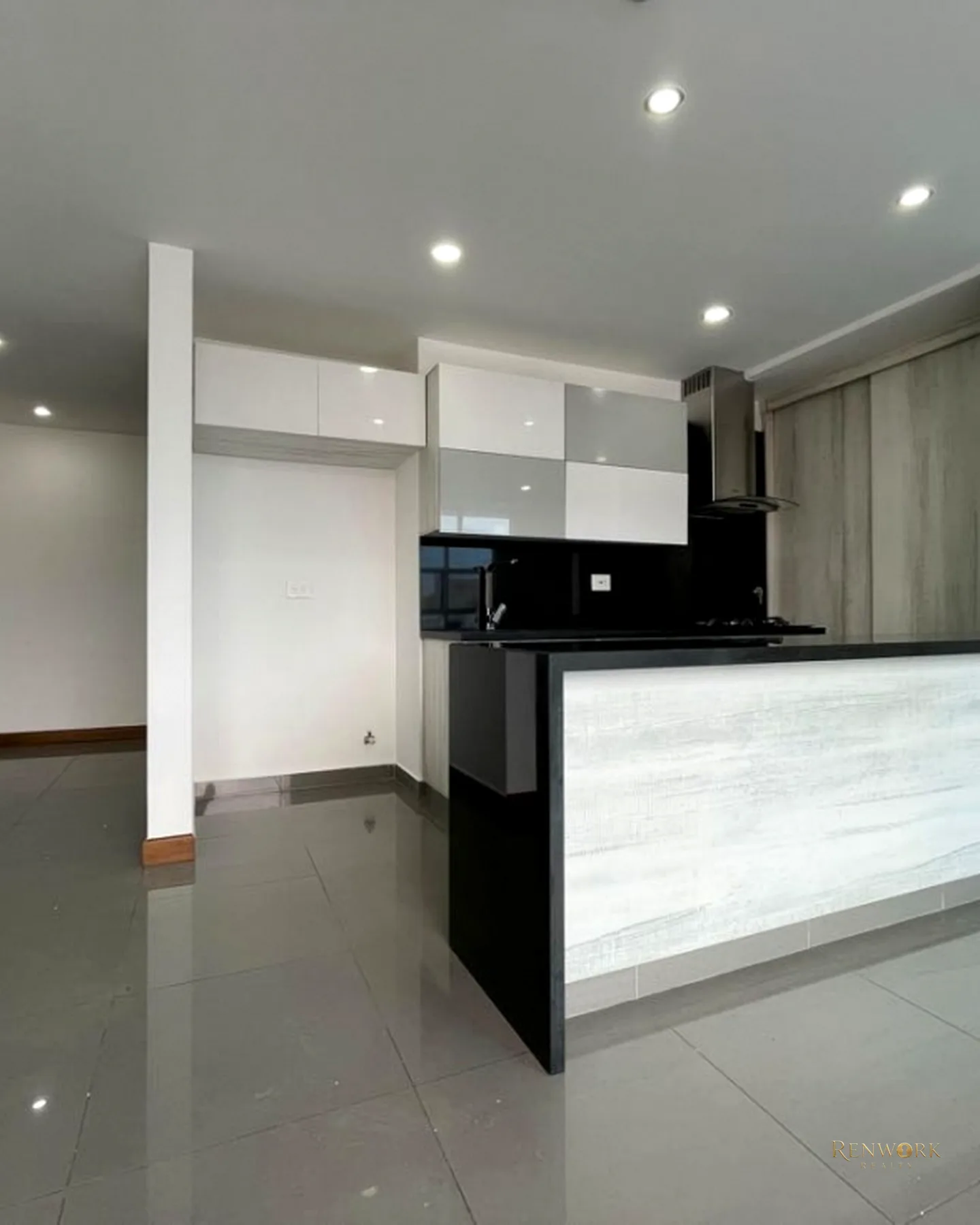 VENTA PENTHOUSE DUPLEX LAURELES UPB · foto 2