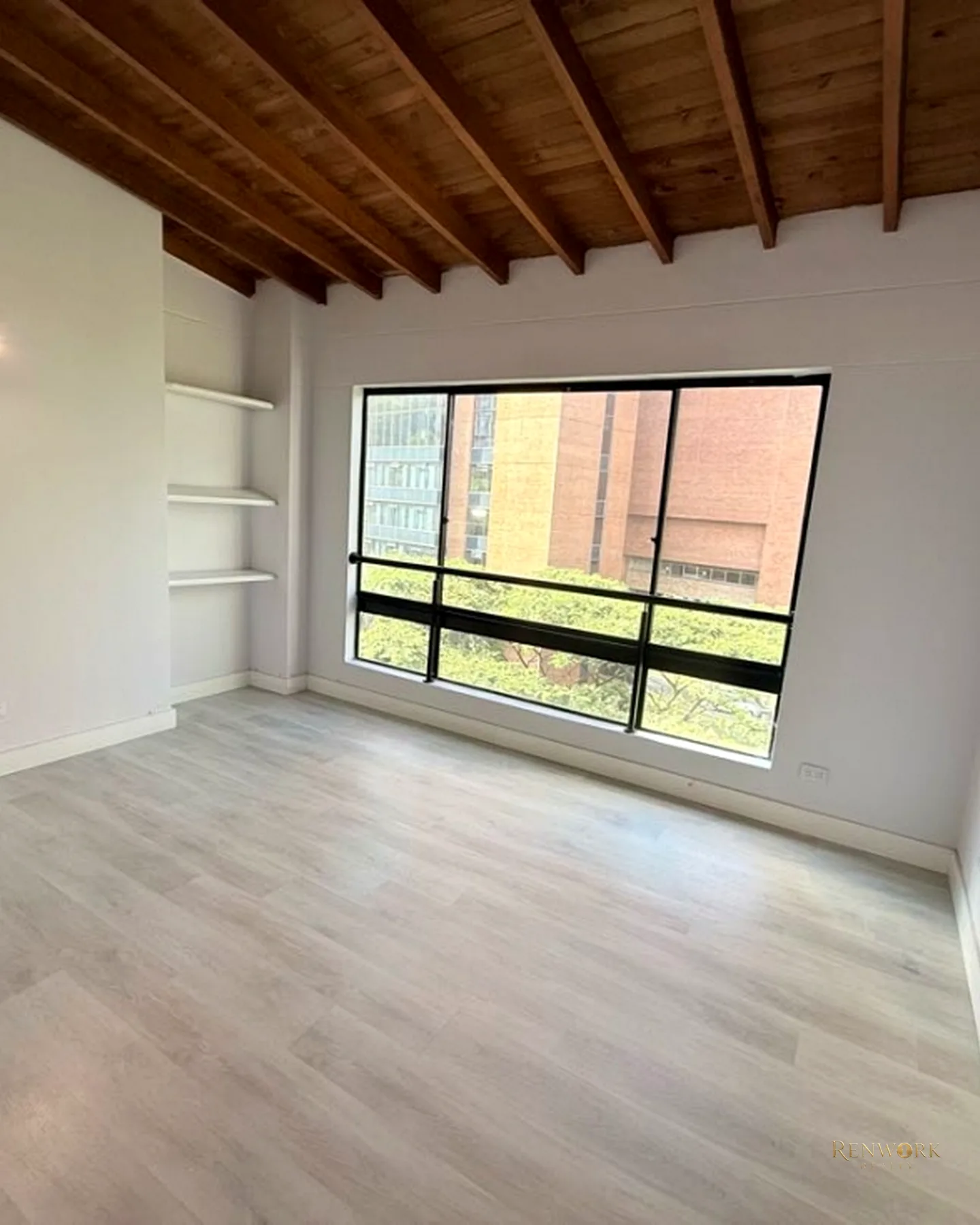 VENTA PENTHOUSE EL TESORO 205M2 TU VECINO EL CENTRO COMERCIAL · foto 12
