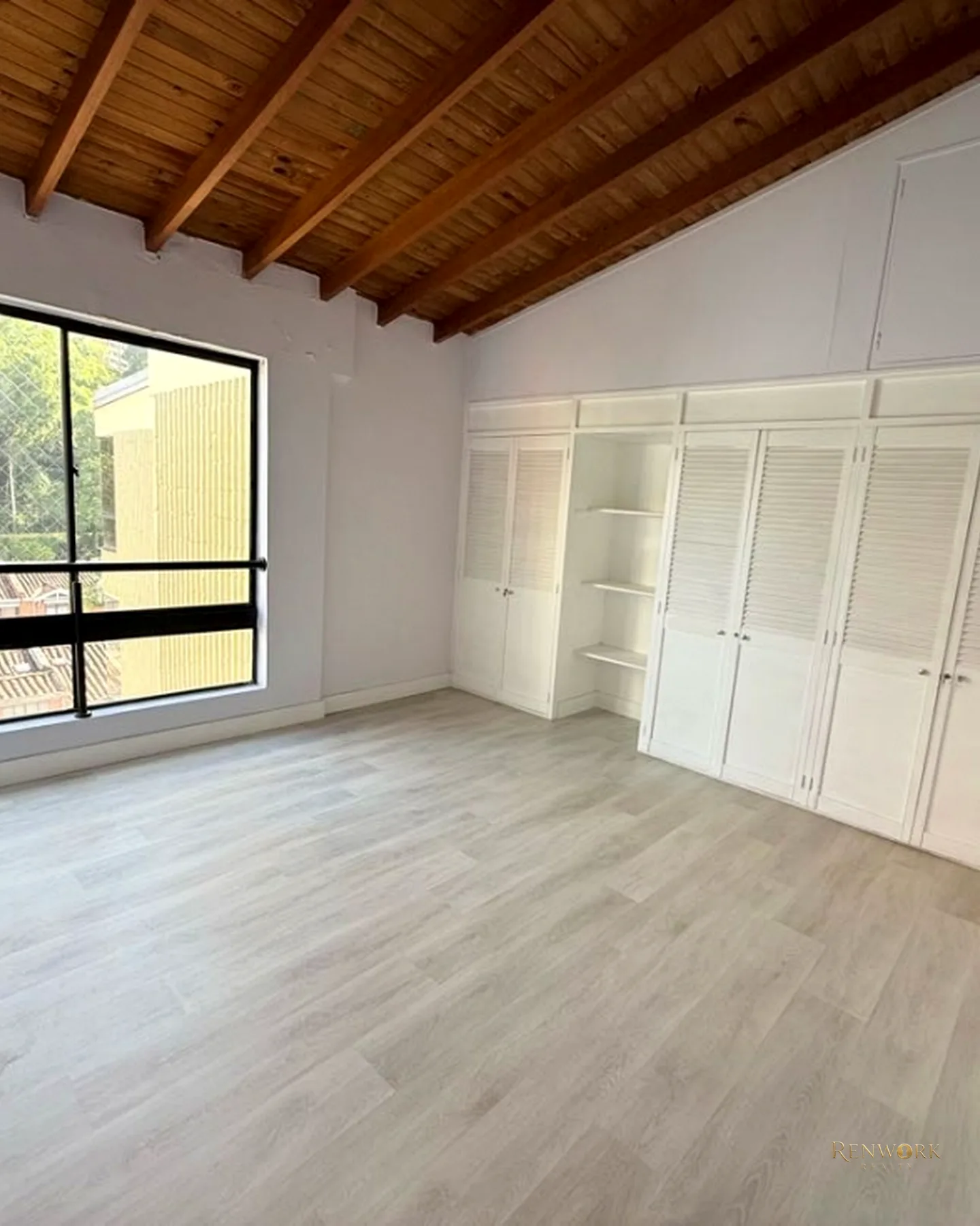 VENTA PENTHOUSE EL TESORO 205M2 TU VECINO EL CENTRO COMERCIAL · foto 11