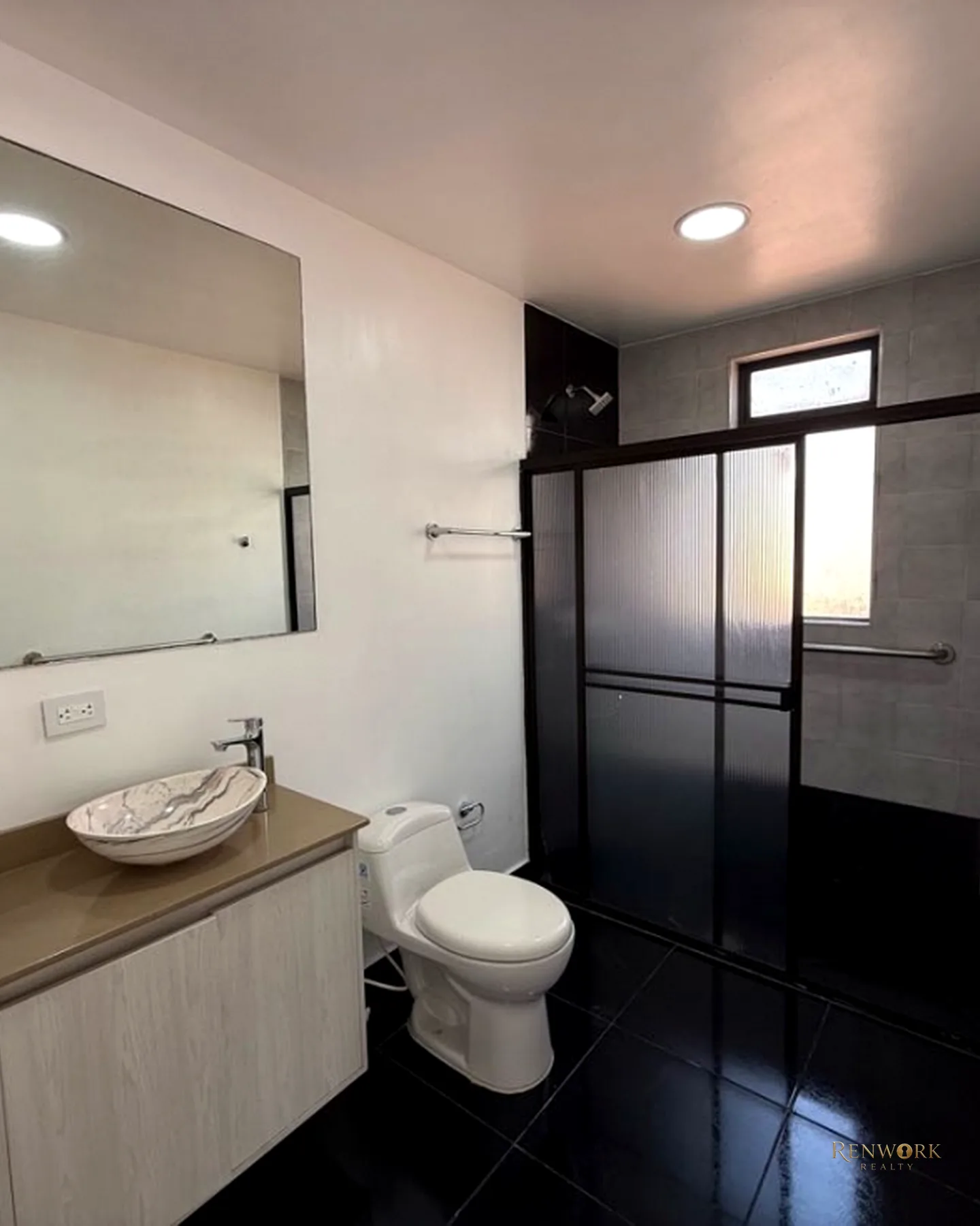 VENTA PENTHOUSE EL TESORO 205M2 TU VECINO EL CENTRO COMERCIAL · foto 14