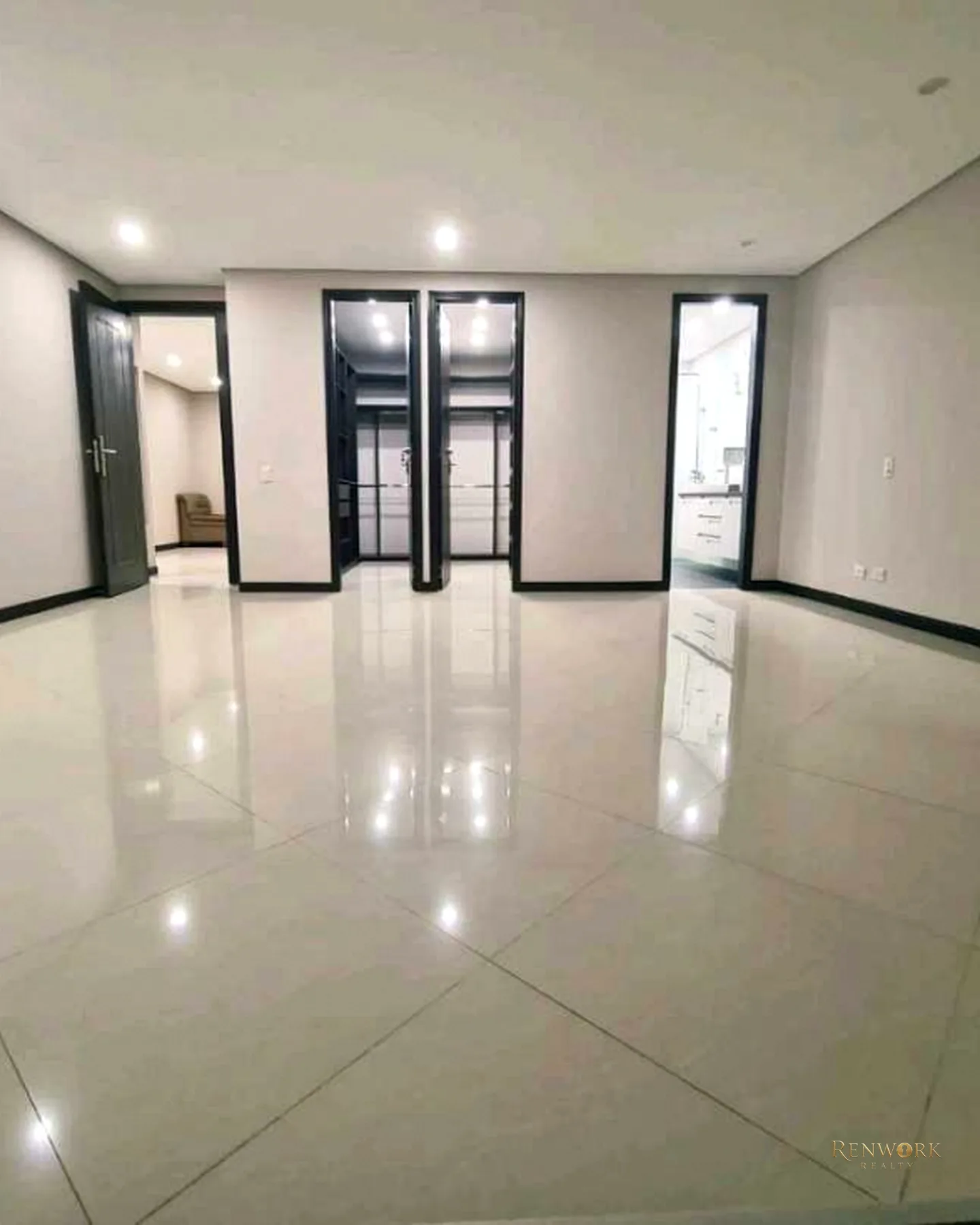 VENTA PENTHOUSE EN LAURELES CON TERRAZA. 306 M2 · foto 4