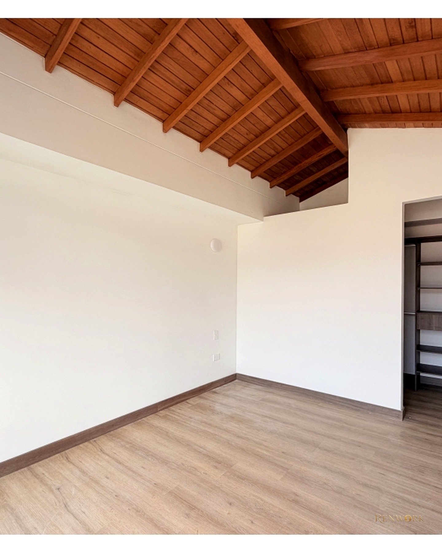 VENTA PENTHOUSE PARA ESTRENAR EN LAURELES, CON PARQUEADERO DOBLE · foto 8
