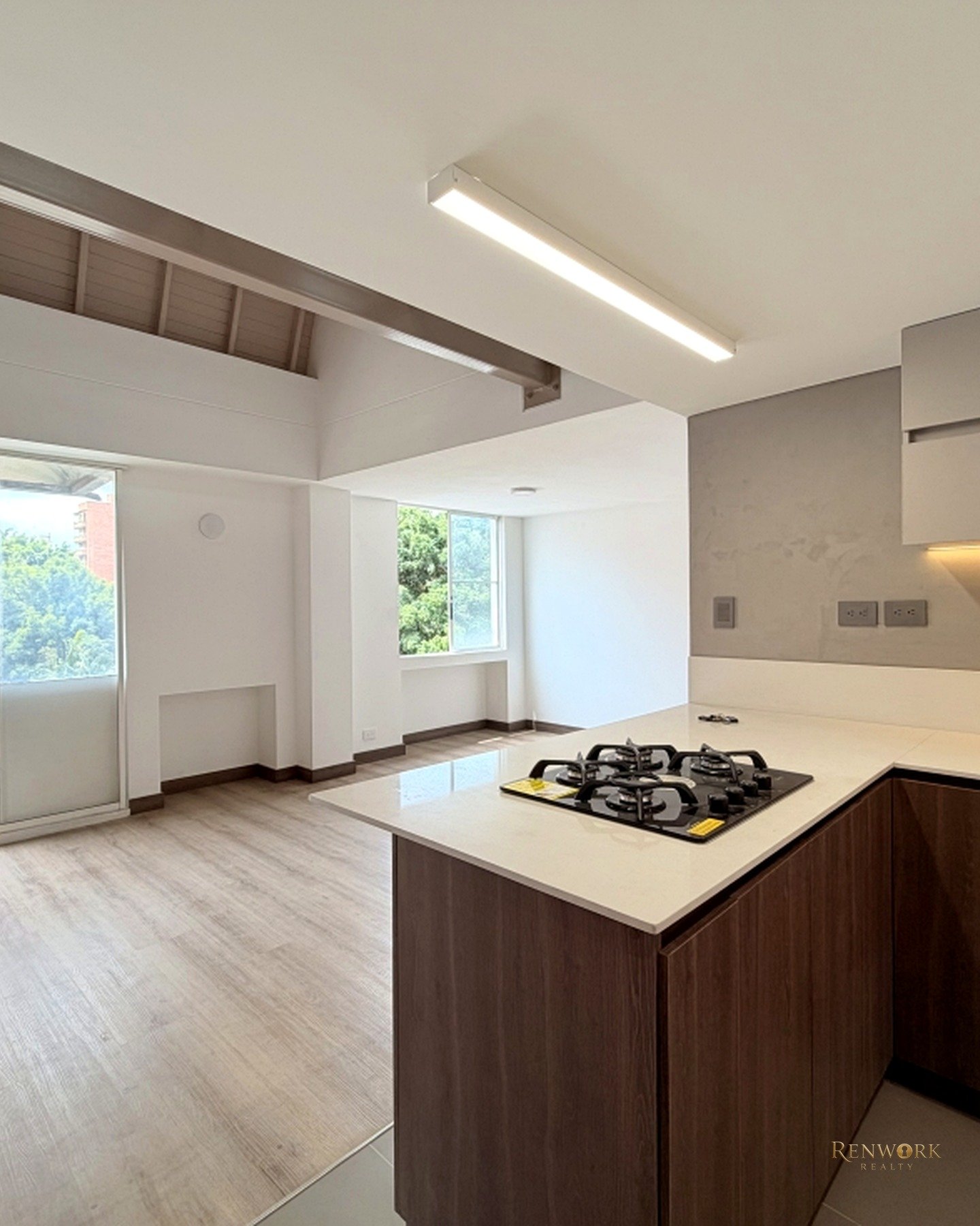 VENTA PENTHOUSE PARA ESTRENAR EN LAURELES, CON PARQUEADERO DOBLE