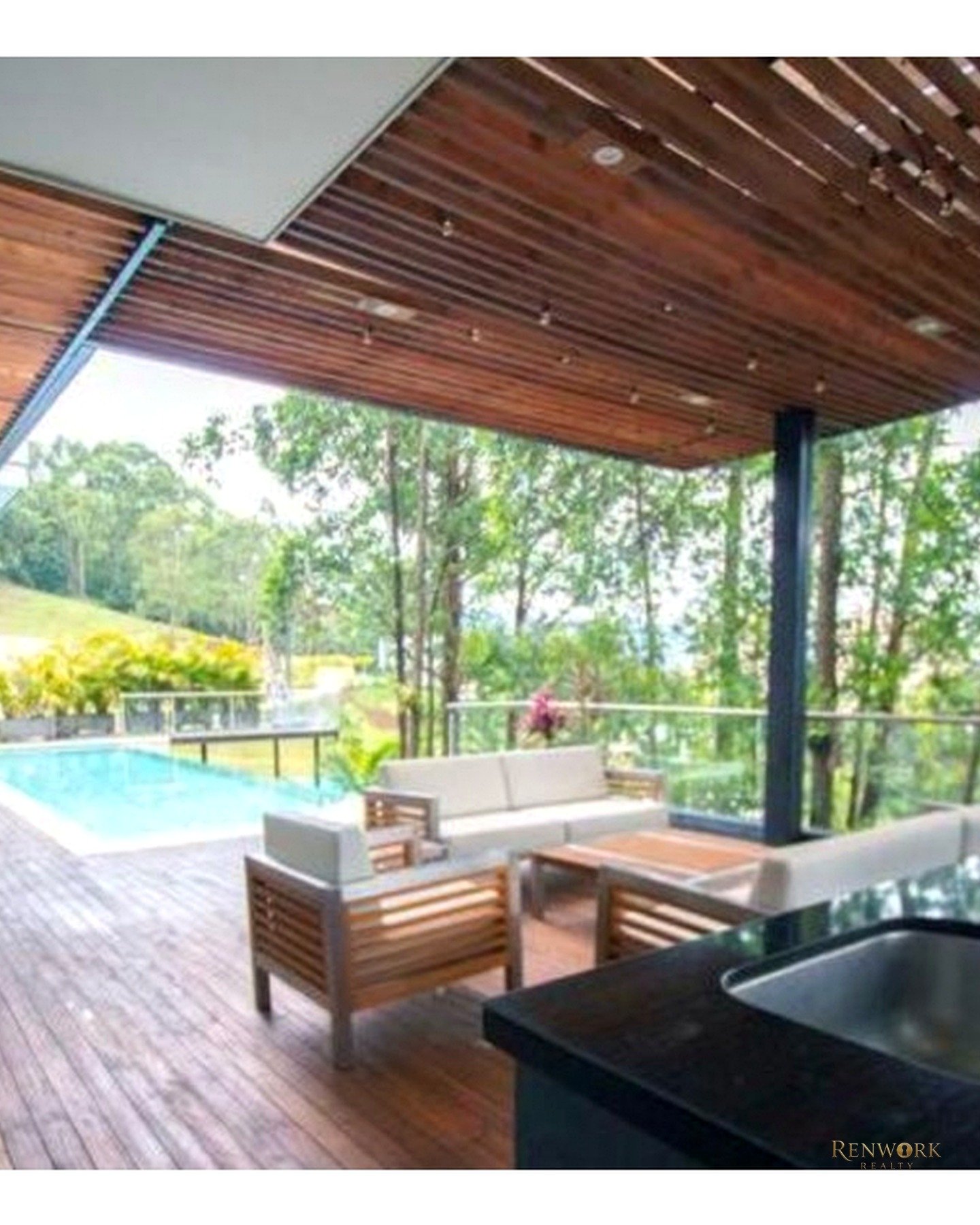 VENTA Y RENTA AMOBLADA CASA EN LA CALERA DE 700 MTS · foto 2