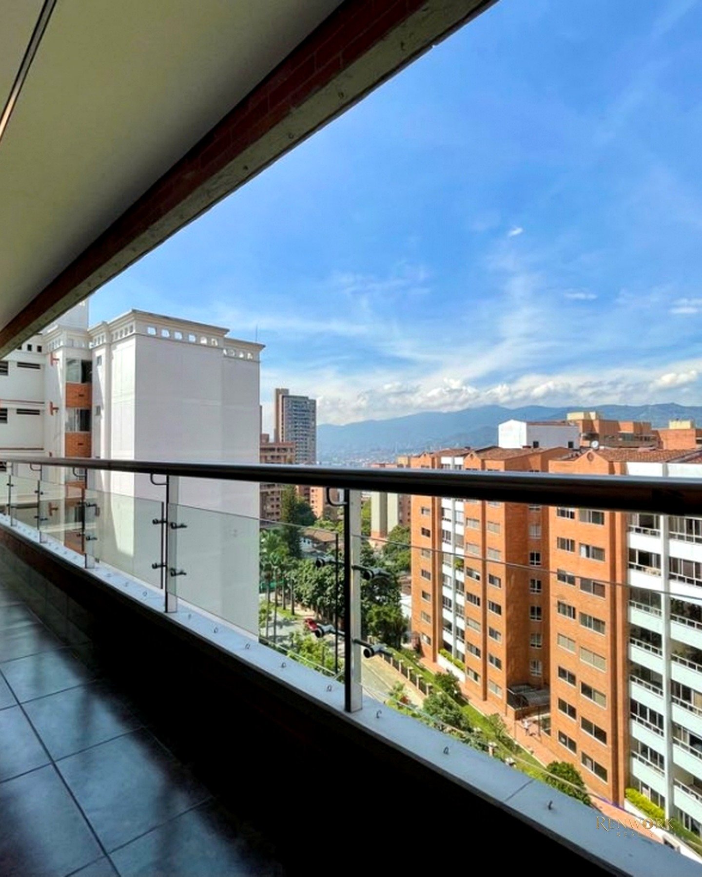 VENTA Y RENTA DE APARTAMENTO SECTOR CASTROPOL POBLADO DE 175 MT2 · foto 22