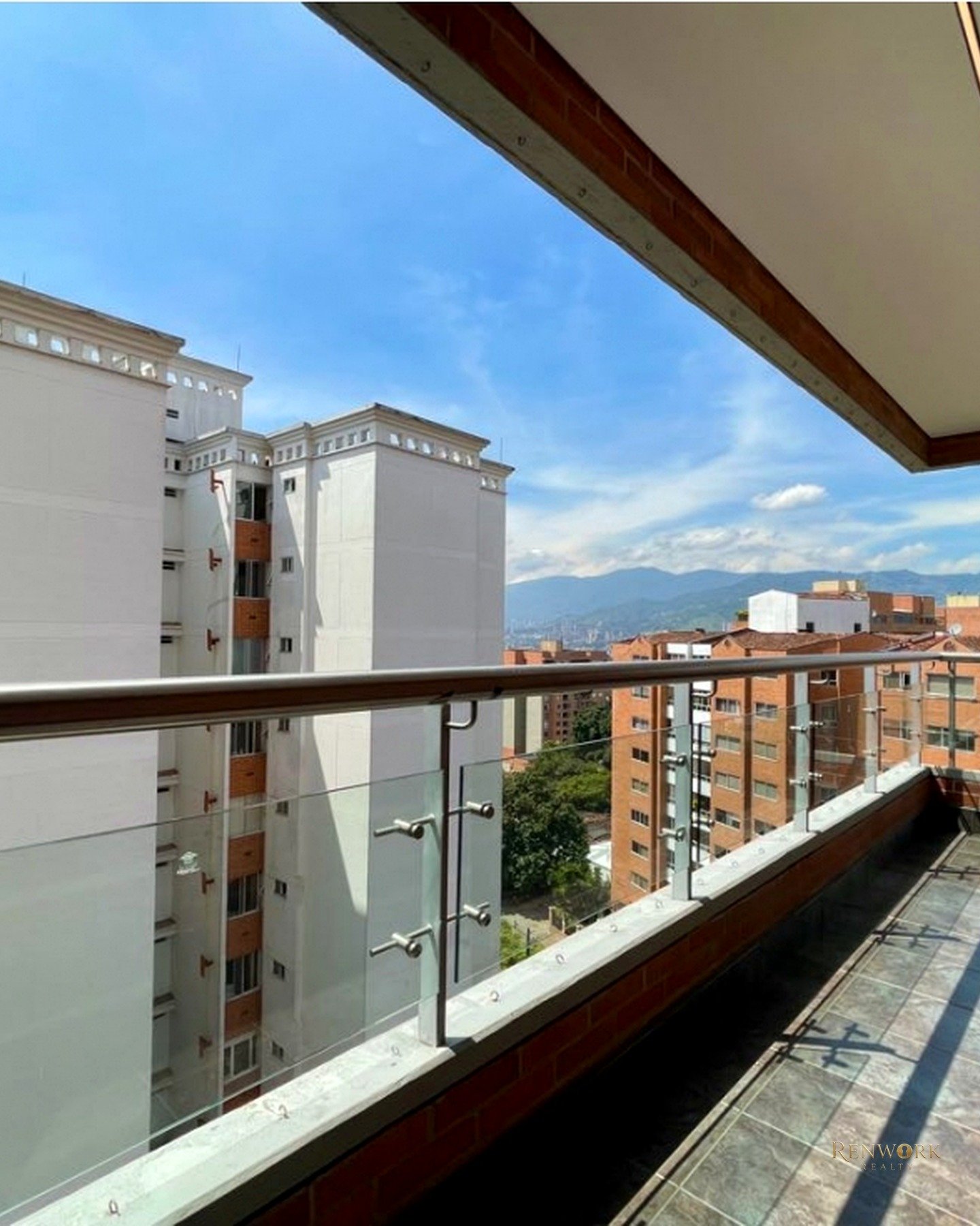 VENTA Y RENTA DE APARTAMENTO SECTOR CASTROPOL POBLADO DE 175 MT2 · foto 18