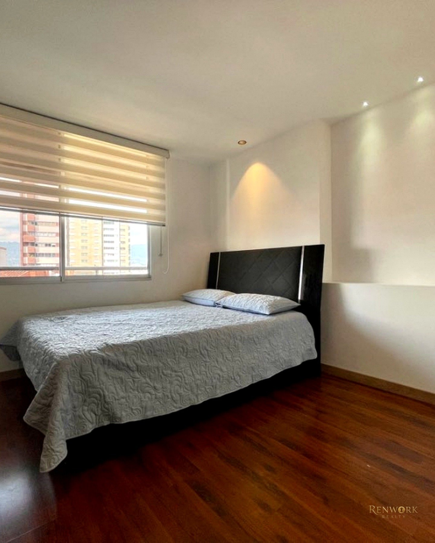 VENTA Y RENTA DE APARTAMENTO SECTOR CASTROPOL POBLADO DE 175 MT2 · foto 13
