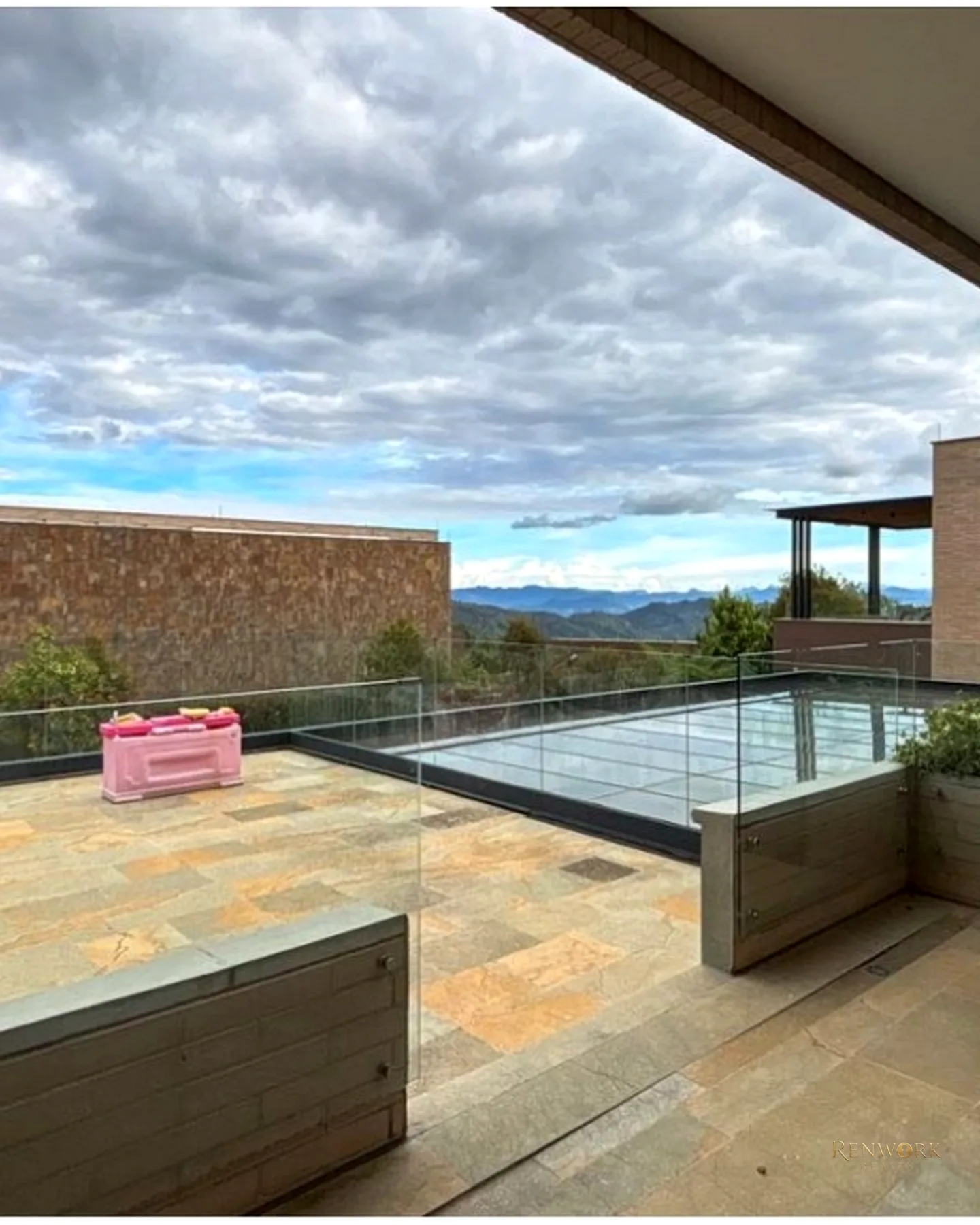 VENTA Y RENTA DE CASA EN ENVIGADO, SECTOR ALTO DE LAS PALMAS · foto 19