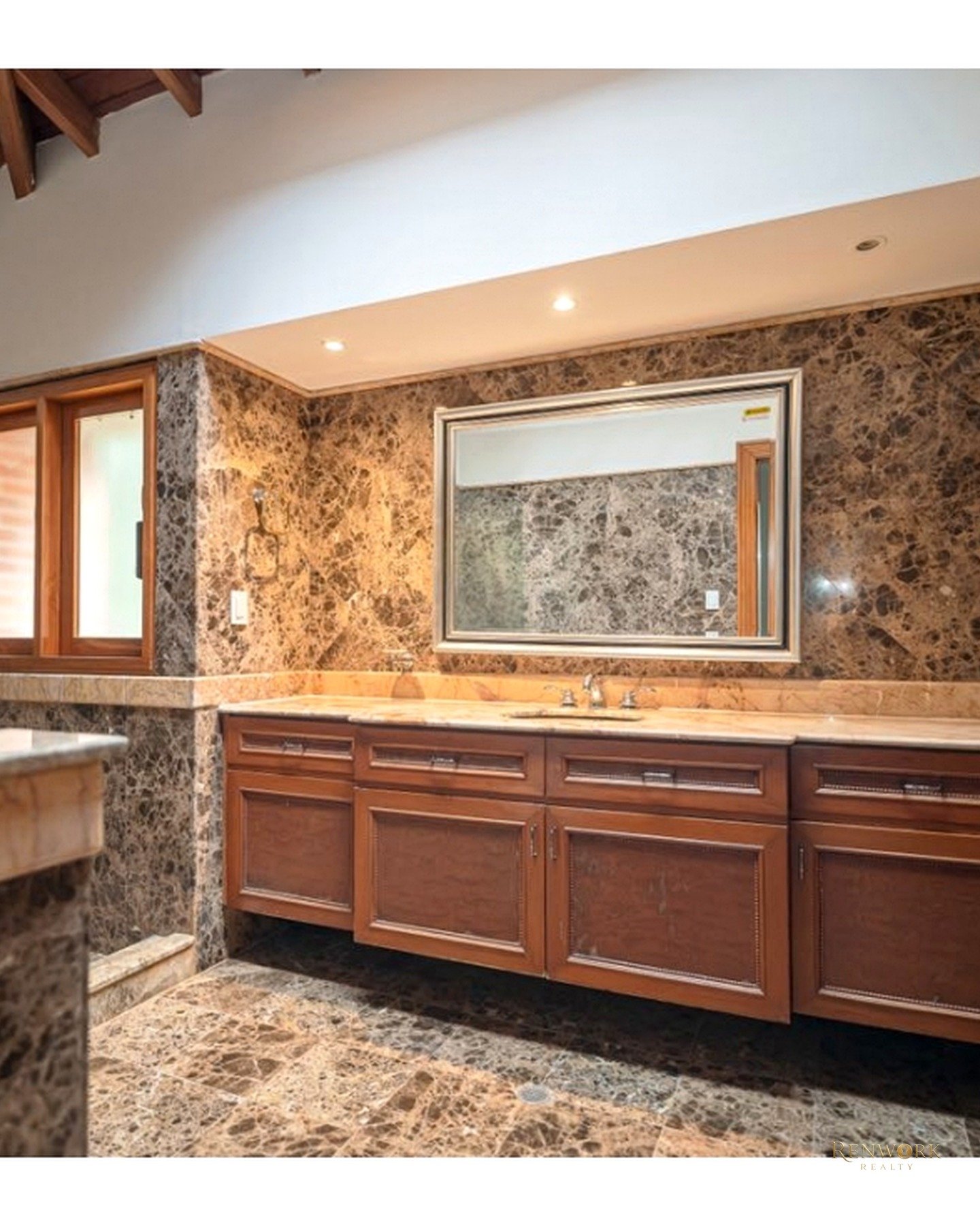 VENTA Y RENTA DE HERMOSA CASA PANORÁMICA DE LUJO EN LA CALERA · foto 22