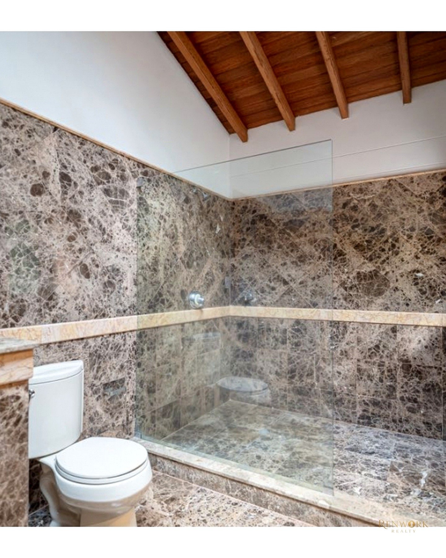 VENTA Y RENTA DE HERMOSA CASA PANORÁMICA DE LUJO EN LA CALERA · foto 23